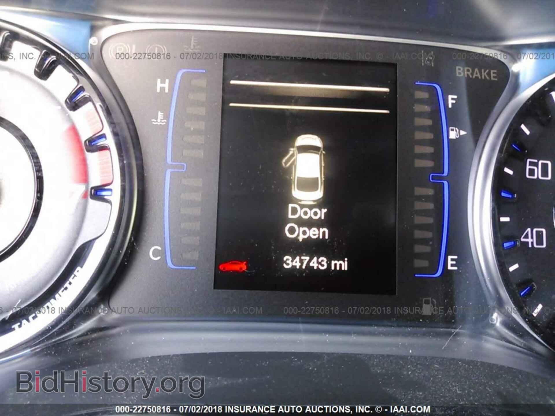 2016 Chrysler 200 - VIN: 1C3CCCBB3GN117559 - Photo 7