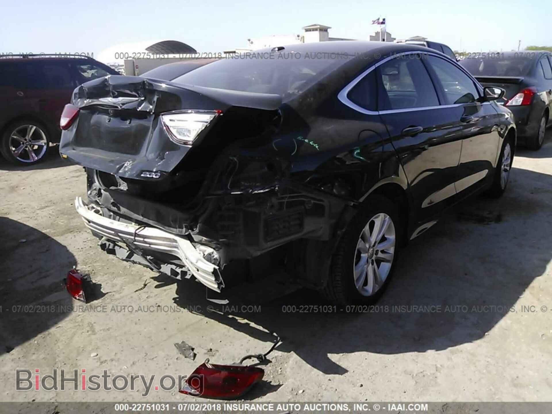 2016 Chrysler 200 - VIN: 1C3CCCAB9GN131225 - Photo 4