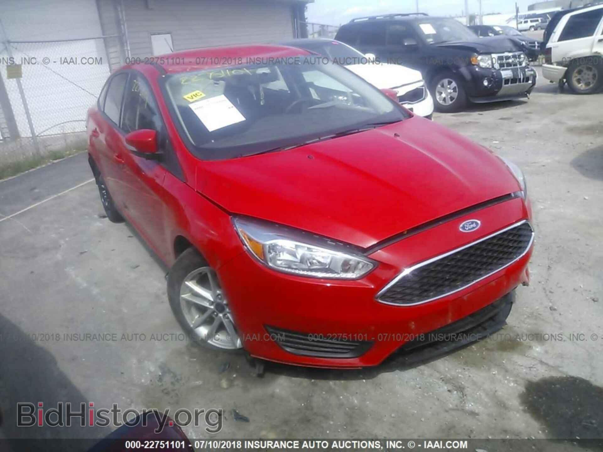 Photo 1FADP3F28HL254725 - Ford Focus 2017