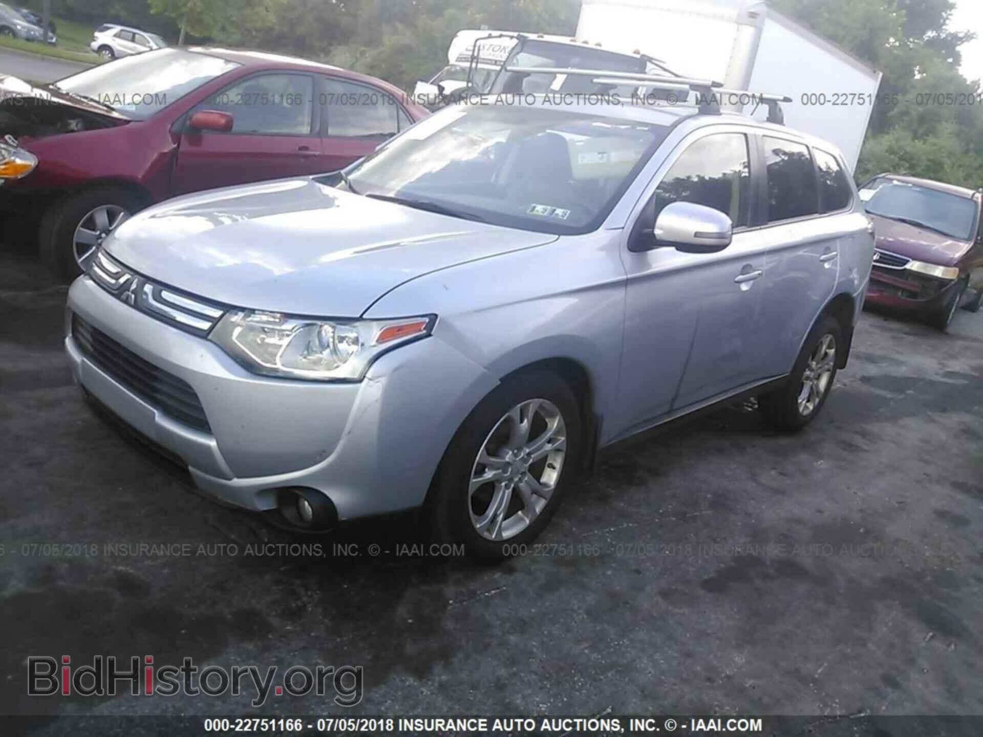 2014 Mitsubishi Outlander - VIN: JA4AD3A32EZ013932 - Фото 2