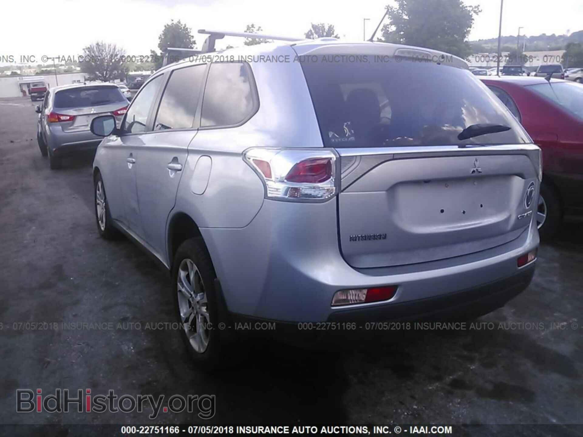 2014 Mitsubishi Outlander - VIN: JA4AD3A32EZ013932 - Фото 3
