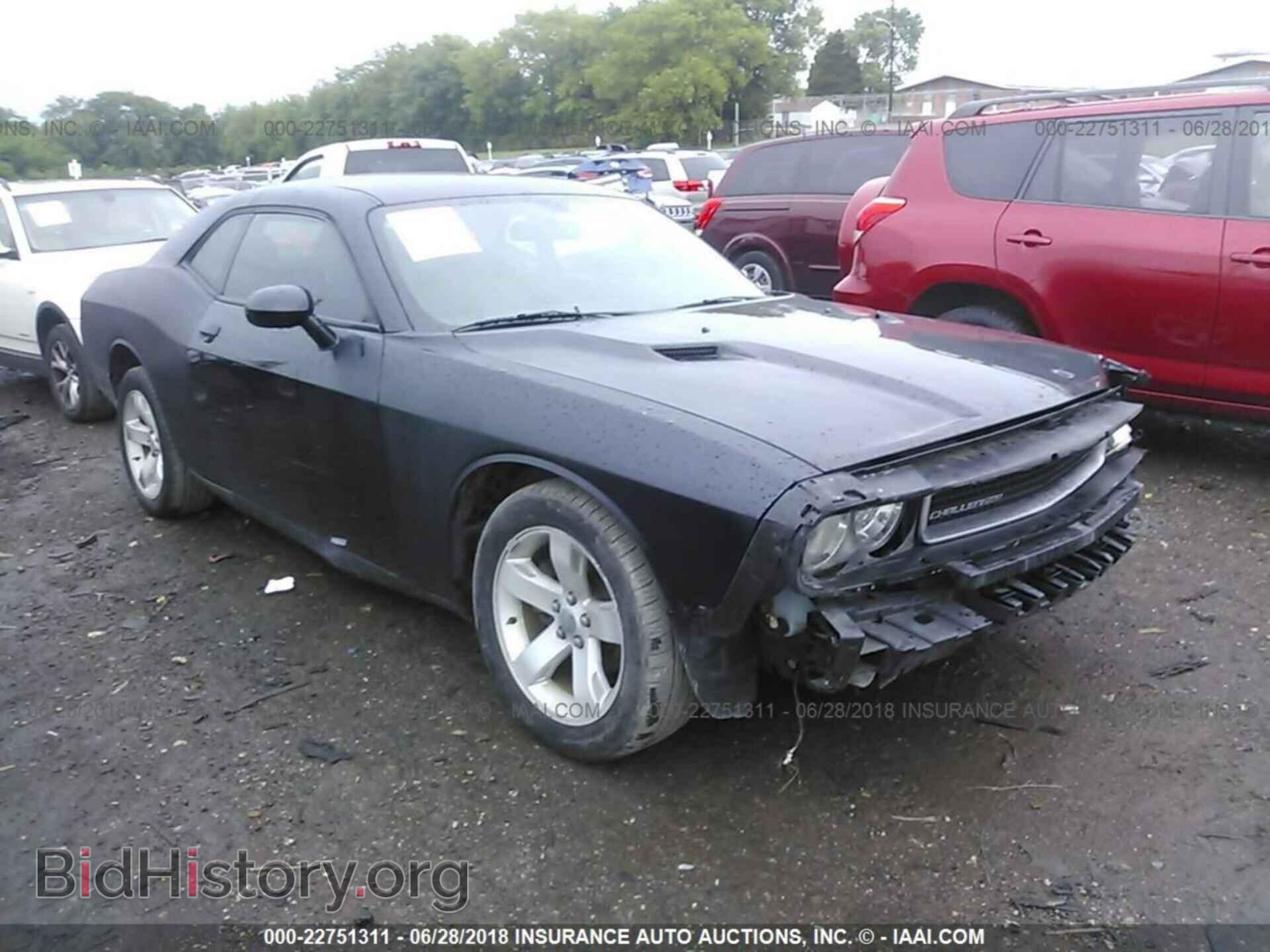 Photo 2C3CDYAG3DH510828 - Dodge Challenger 2013