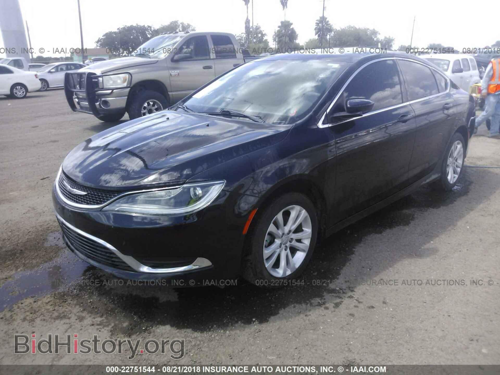 2015 Chrysler 200 - VIN: 1C3CCCAB4FN580360 - Photo 2