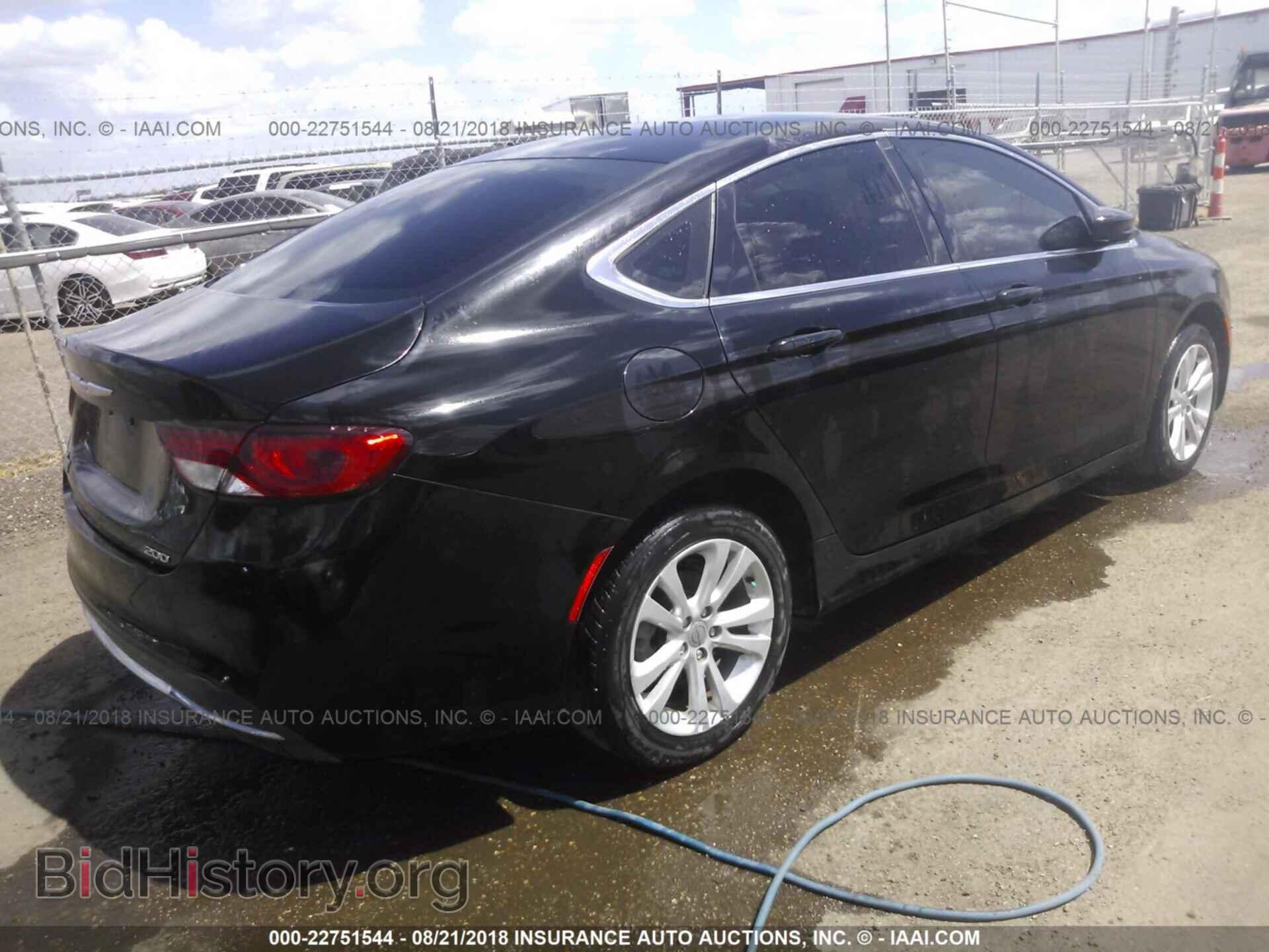 2015 Chrysler 200 - VIN: 1C3CCCAB4FN580360 - Photo 4