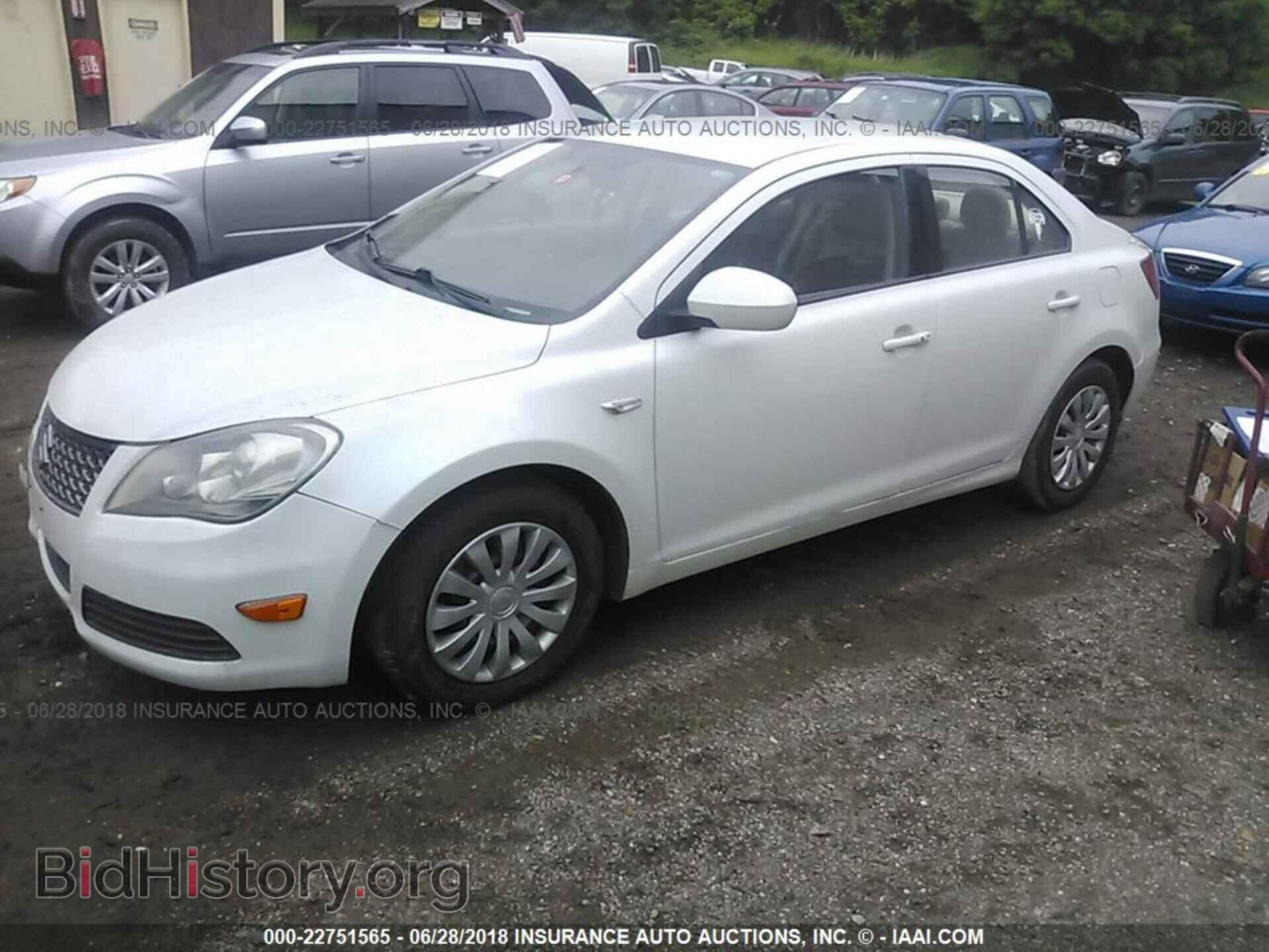 2012 Suzuki Kizashi - VIN: JS2RF9A17C6100234 - Фото 2