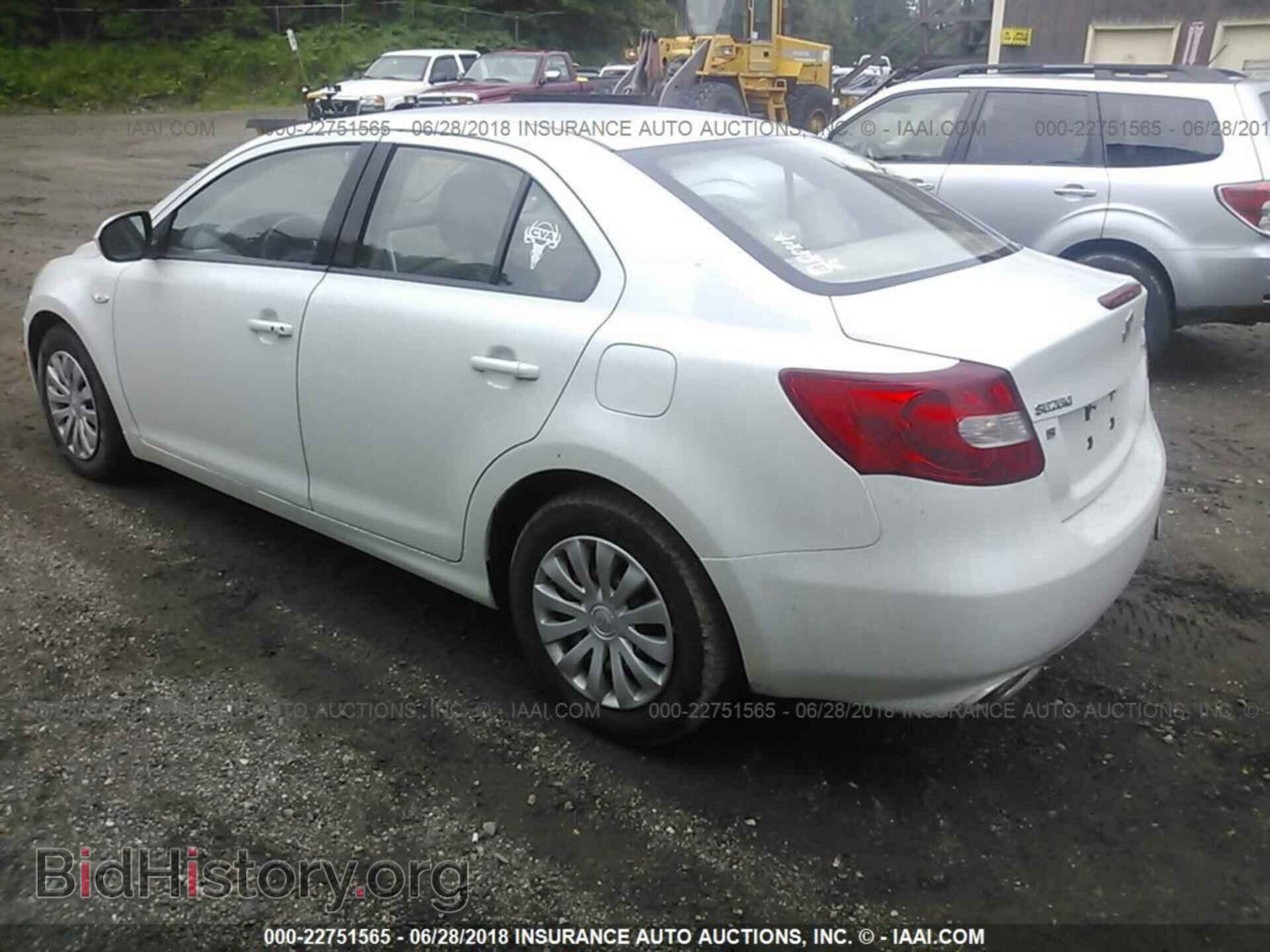 2012 Suzuki Kizashi - VIN: JS2RF9A17C6100234 - Фото 3