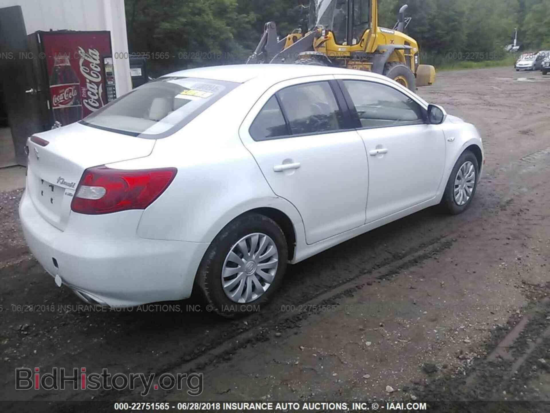 2012 Suzuki Kizashi - VIN: JS2RF9A17C6100234 - Фото 4