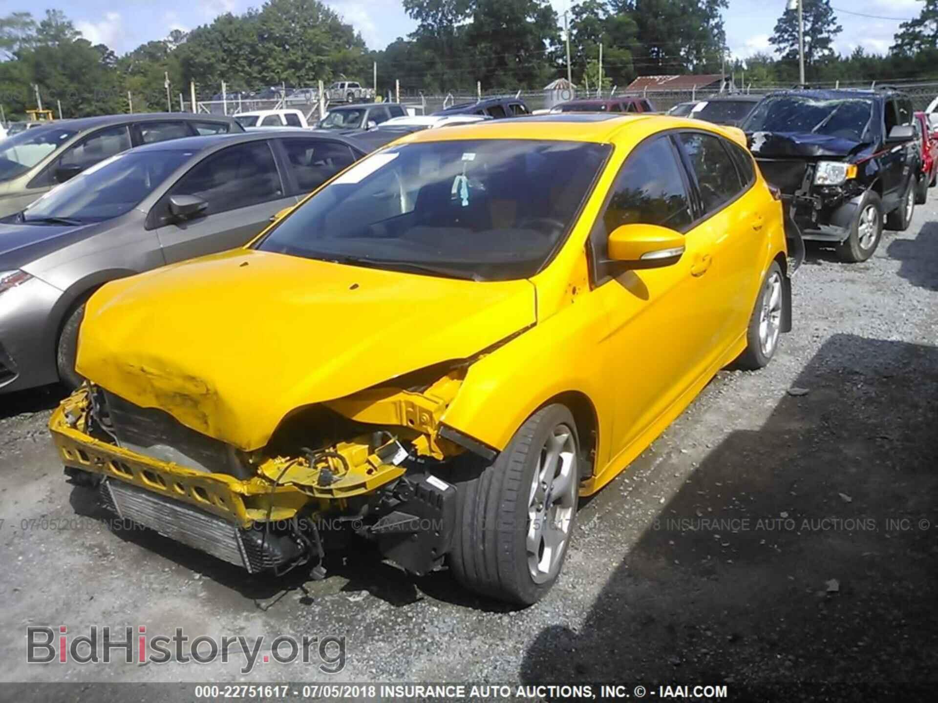 2013 Ford Focus - VIN: 1FADP3L91DL172220 - Photo 2
