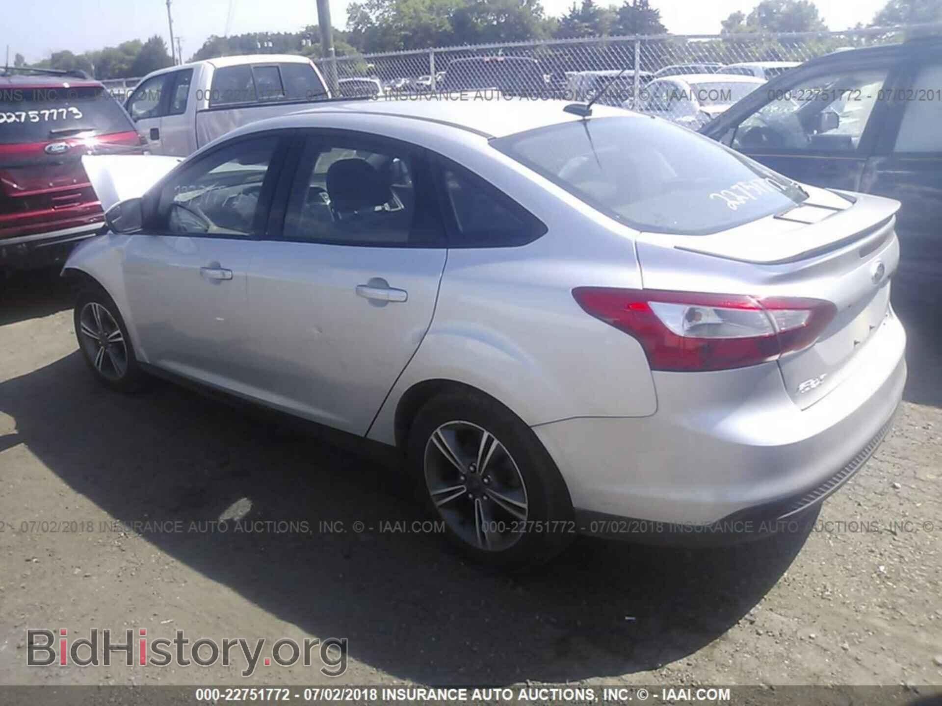 2014 Ford Focus - VIN: 1FADP3F28EL388081 - Photo 3