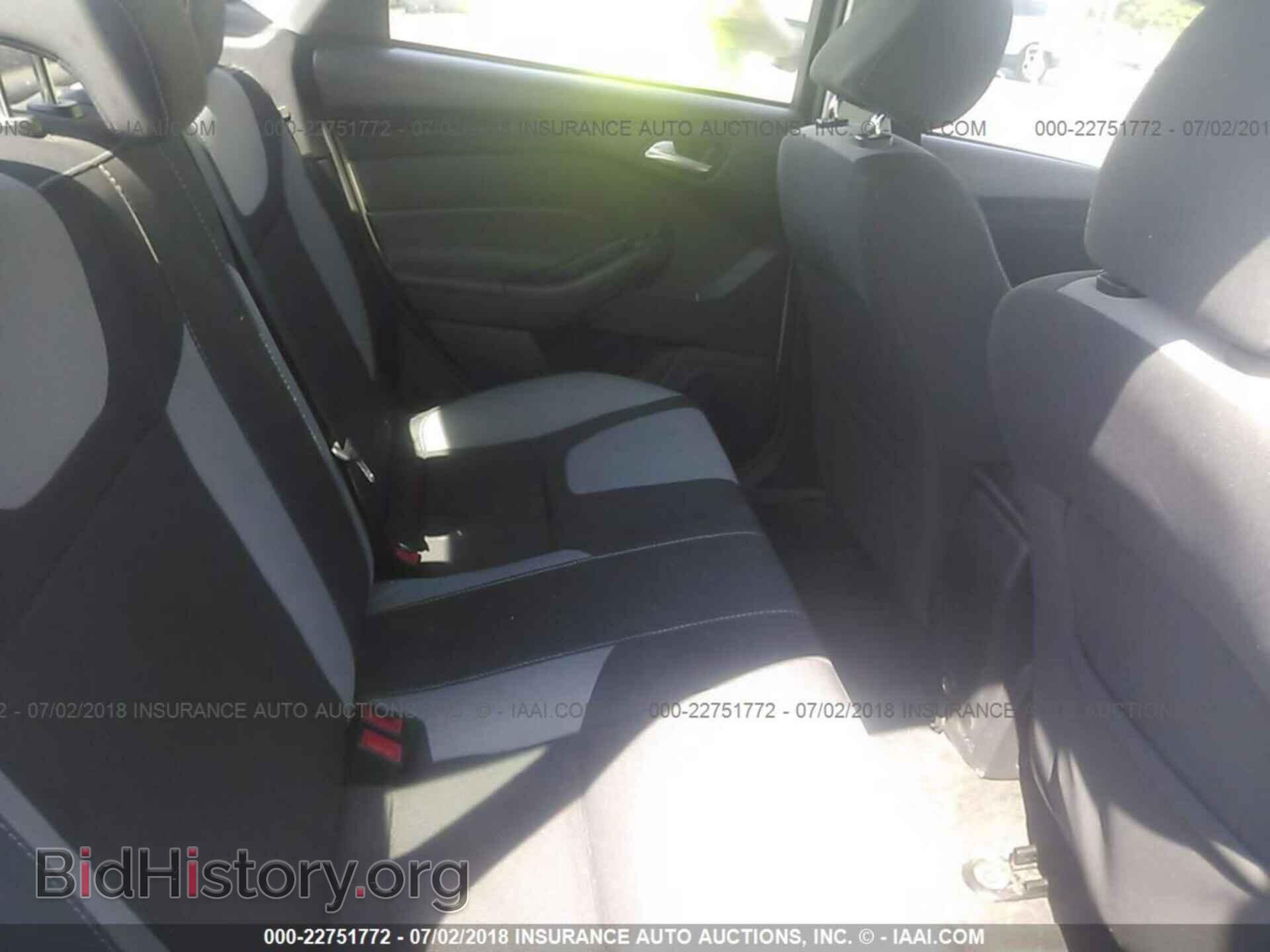 2014 Ford Focus - VIN: 1FADP3F28EL388081 - Photo 8