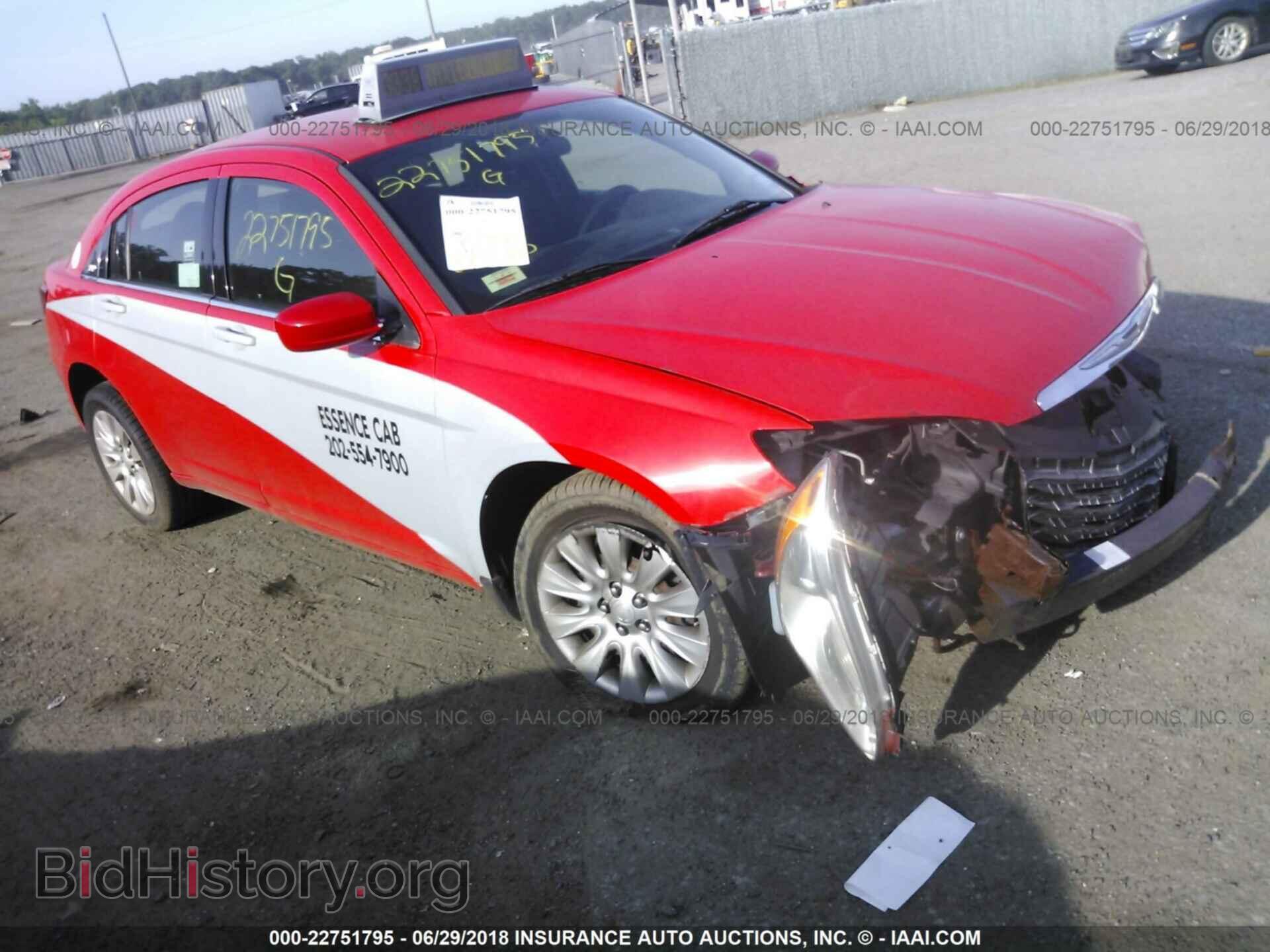 Photo 1C3CCBAB3EN123760 - Chrysler 200 2014