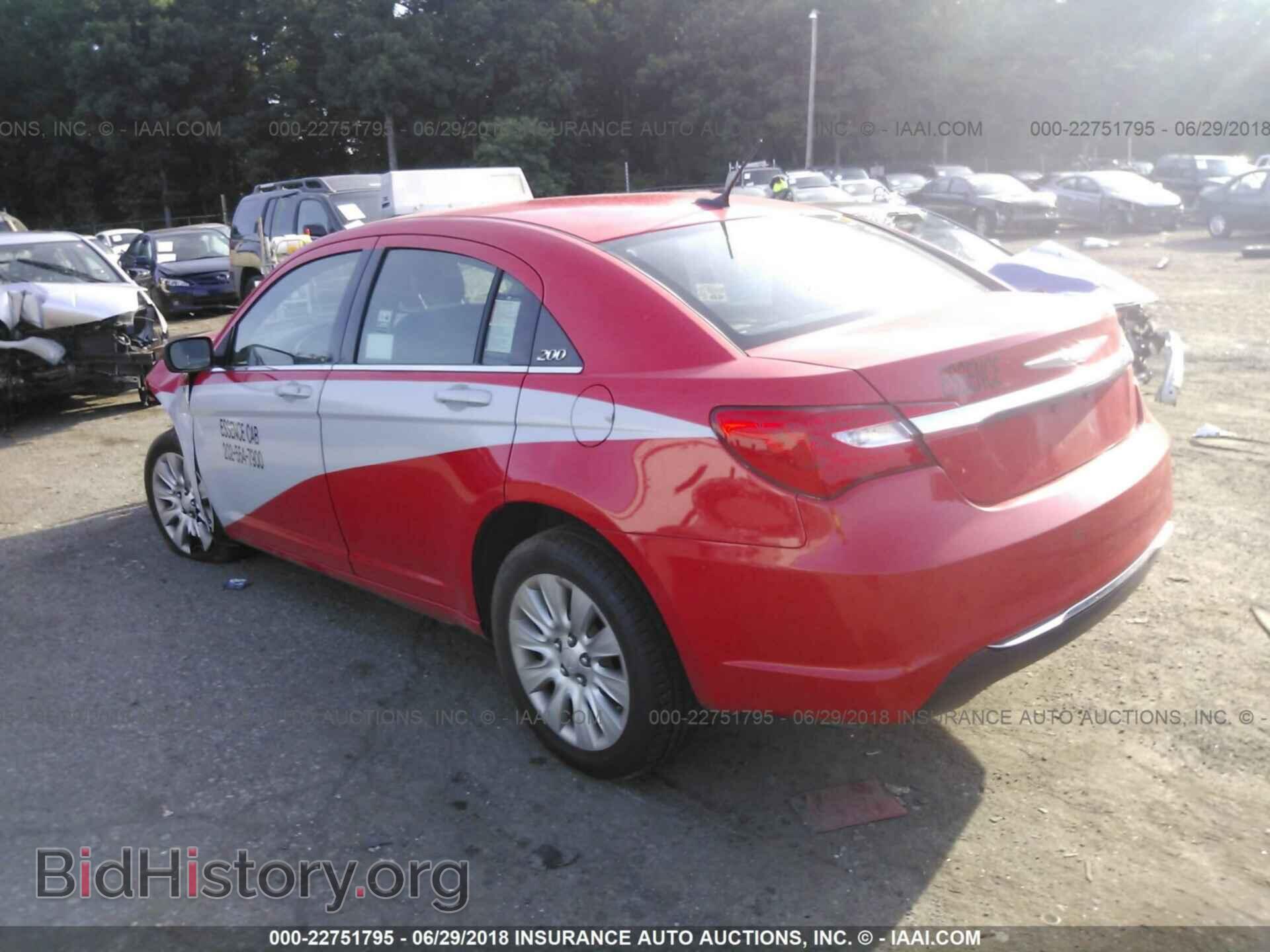 2014 Chrysler 200 - VIN: 1C3CCBAB3EN123760 - Photo 3