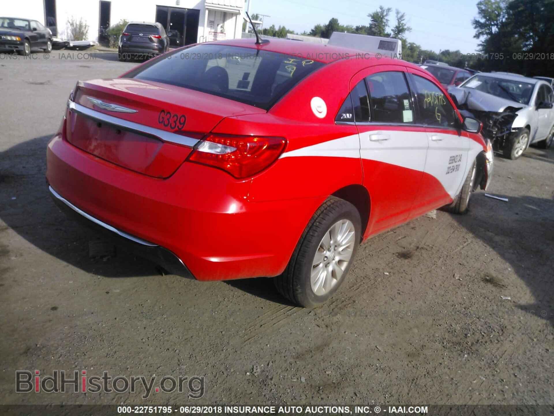 2014 Chrysler 200 - VIN: 1C3CCBAB3EN123760 - Photo 4