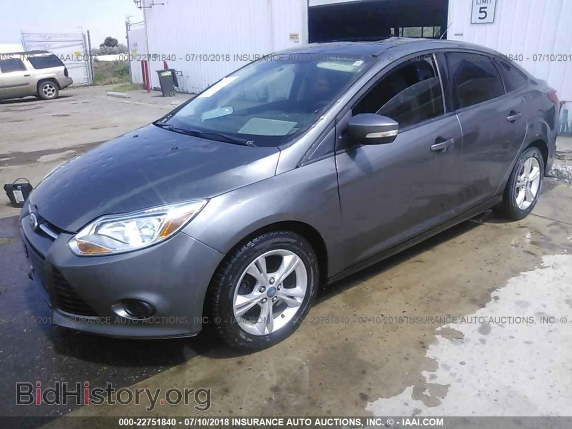 2013 Ford Focus - VIN: 1FADP3F2XDL246636 - Фото 2
