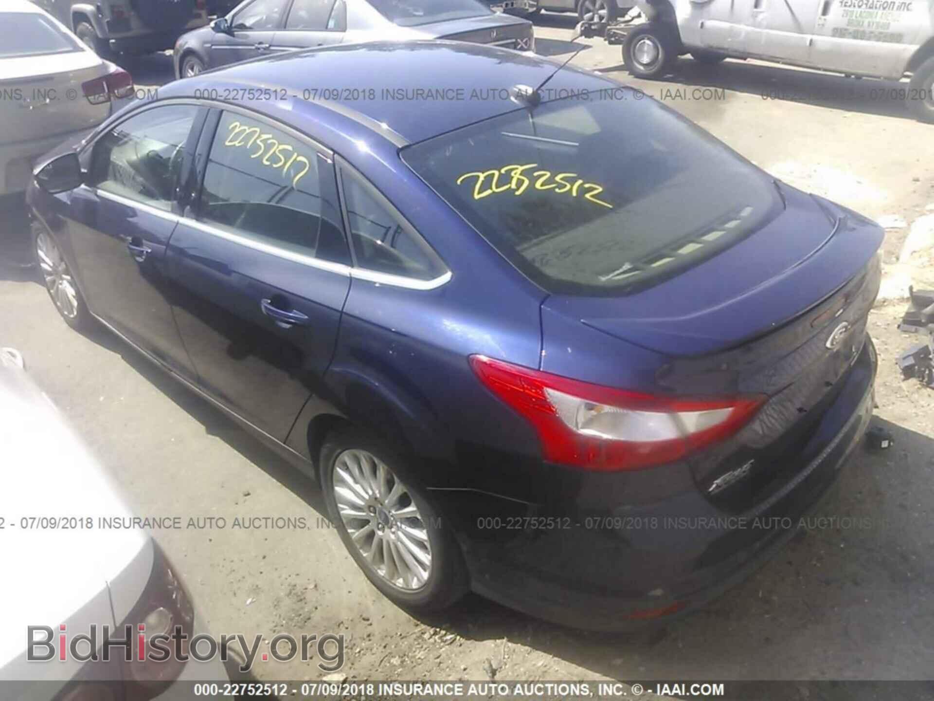 2012 Ford Focus - VIN: 1FAHP3J28CL144906 - Photo 3