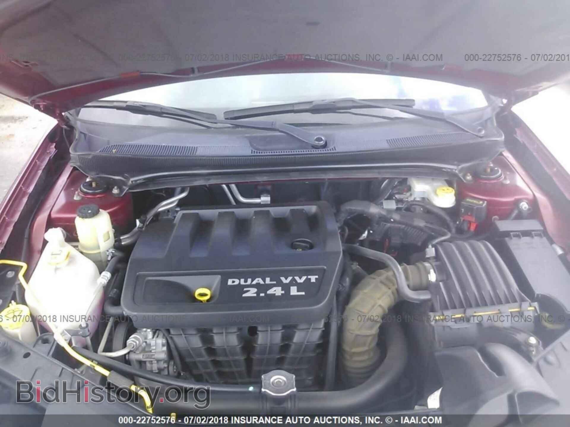 2013 Chrysler 200 - VIN: 1C3BCBEB7DN560147 - Фото 10