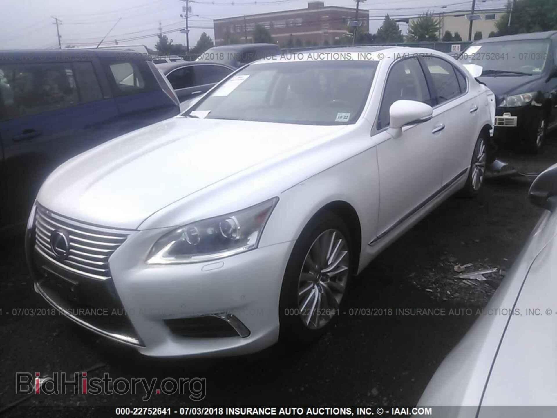 2017 Lexus Ls - VIN: JTHCL5EFXH5029386 - Фото 2