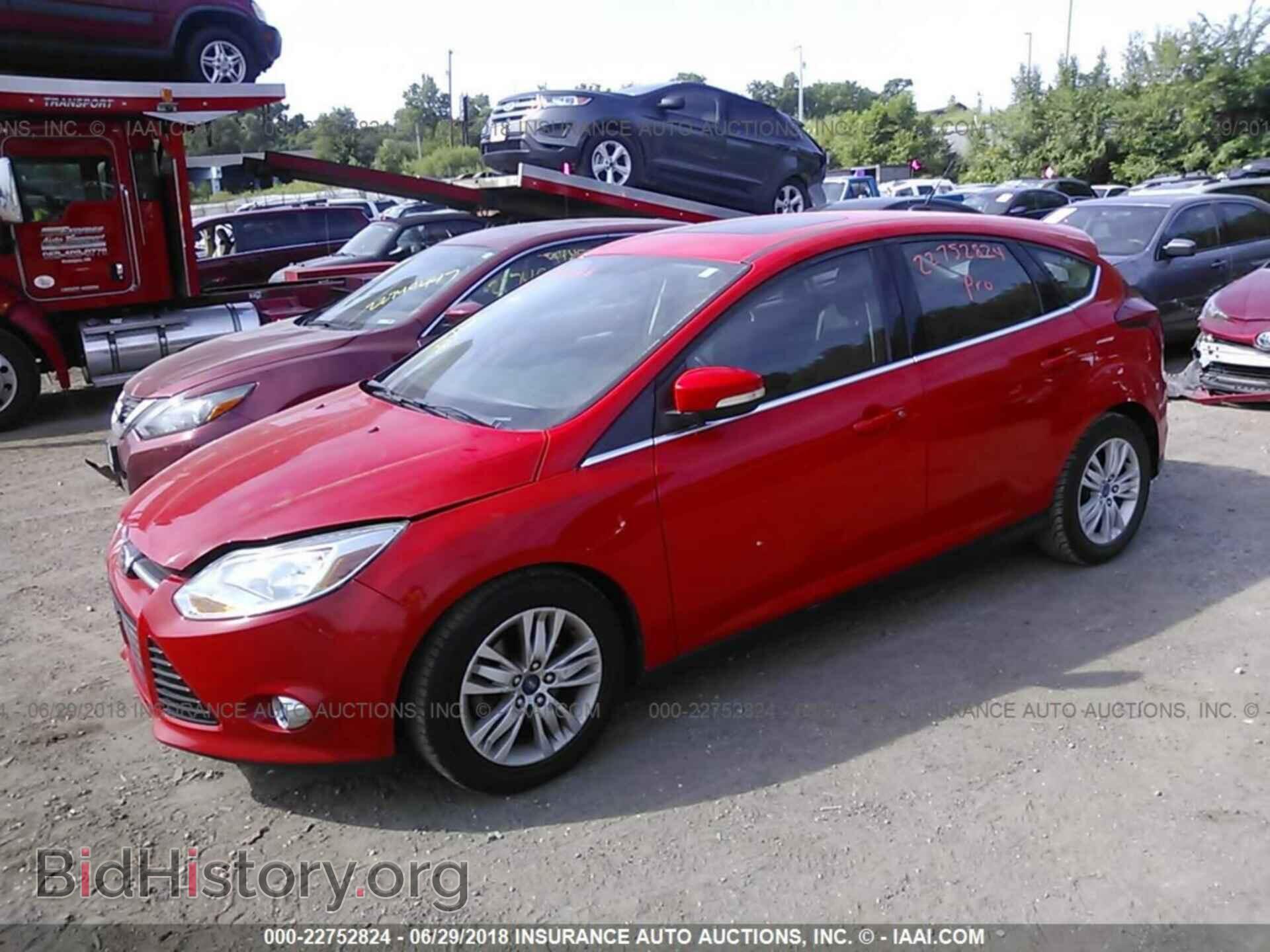 2012 Ford Focus - VIN: 1FAHP3M21CL339547 - Photo 2