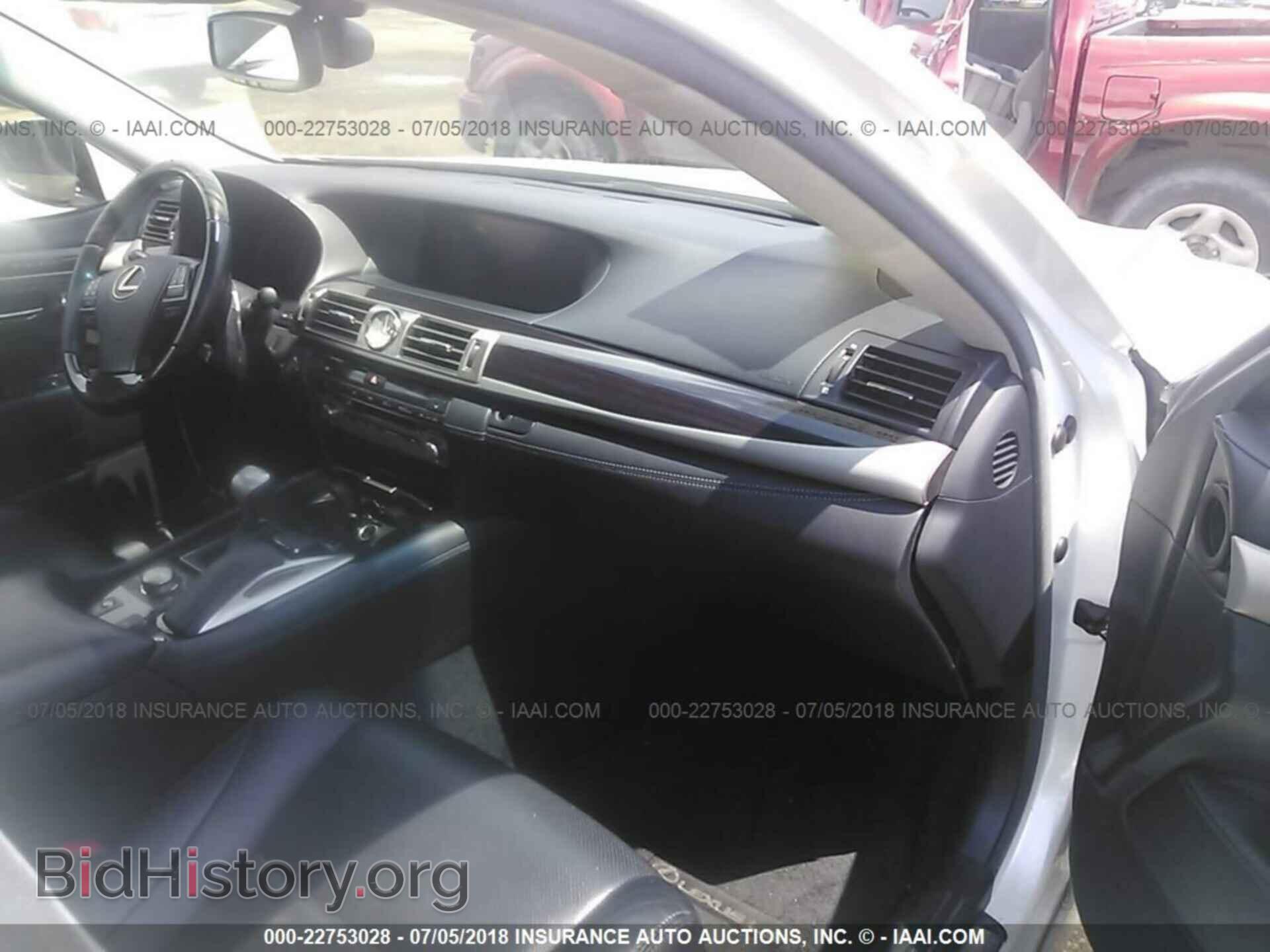 2017 Lexus Ls - VIN: JTHCL5EF2H5027874 - Photo 5