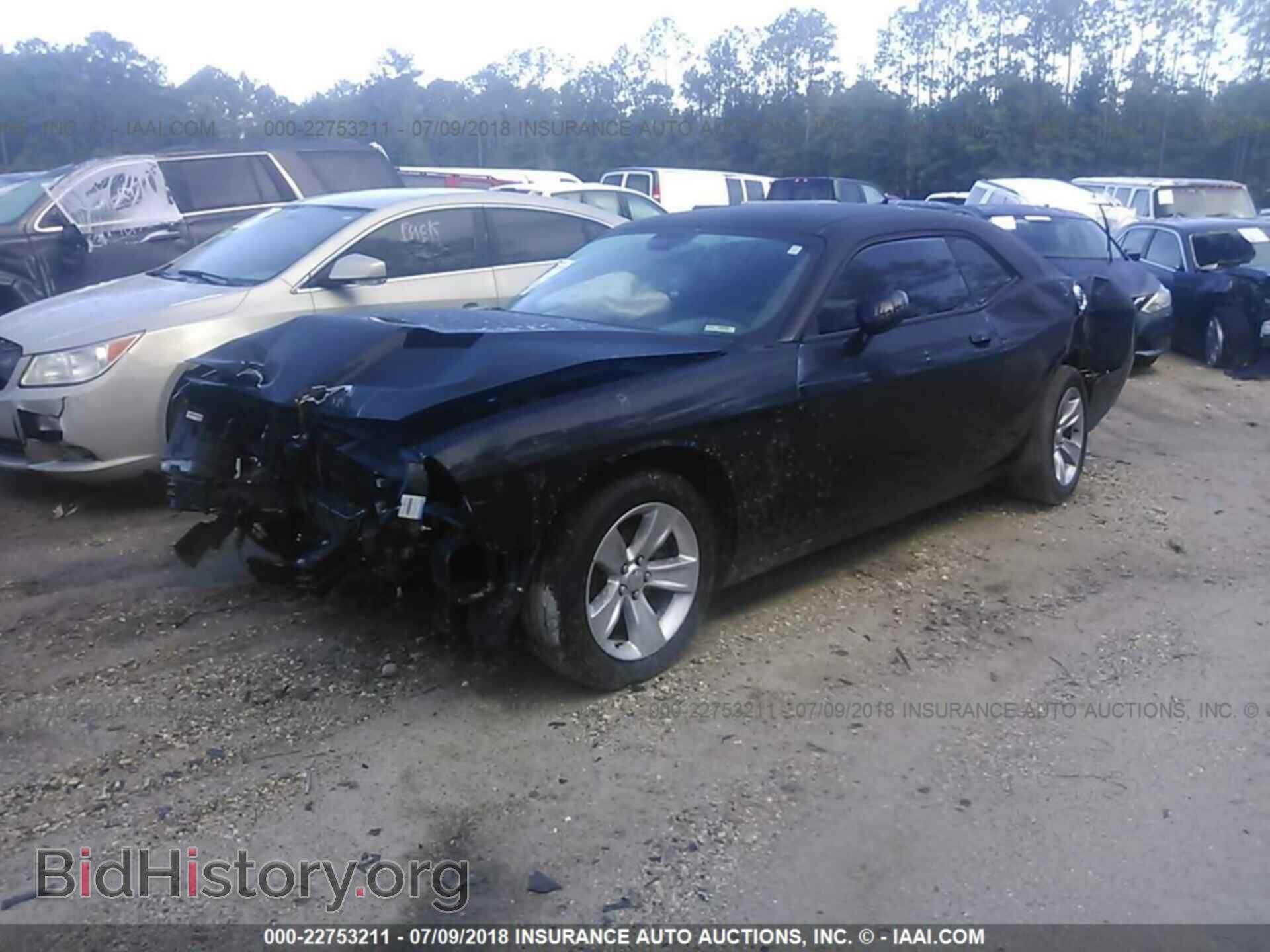 2017 Dodge Challenger - VIN: 2C3CDZAGXHH501023 - Фото 2