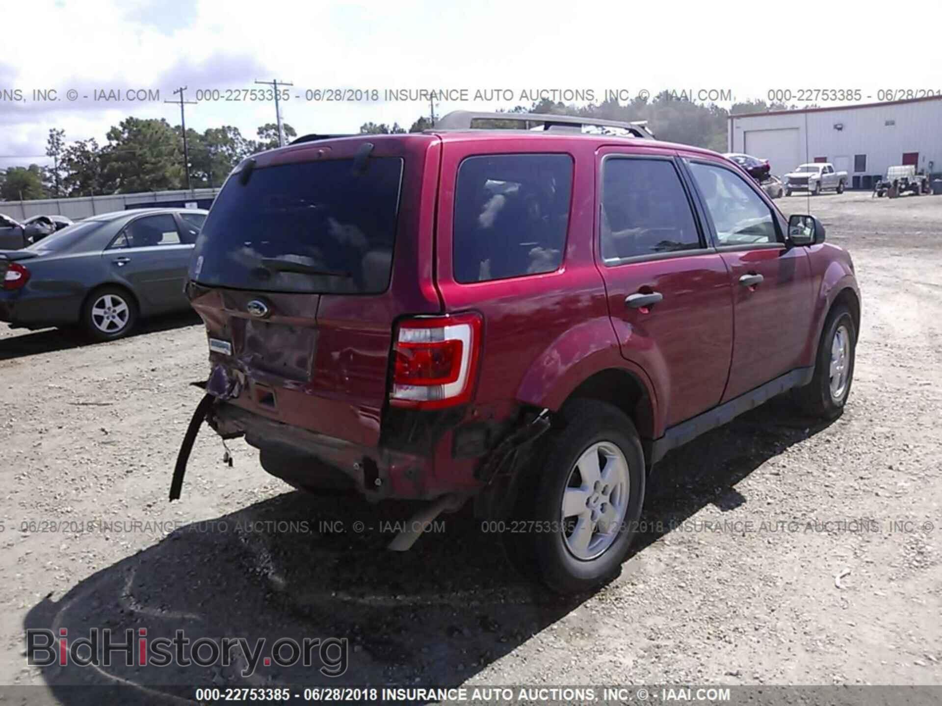 2012 Ford Escape - VIN: 1FMCU0D73CKB49063 - Photo 4