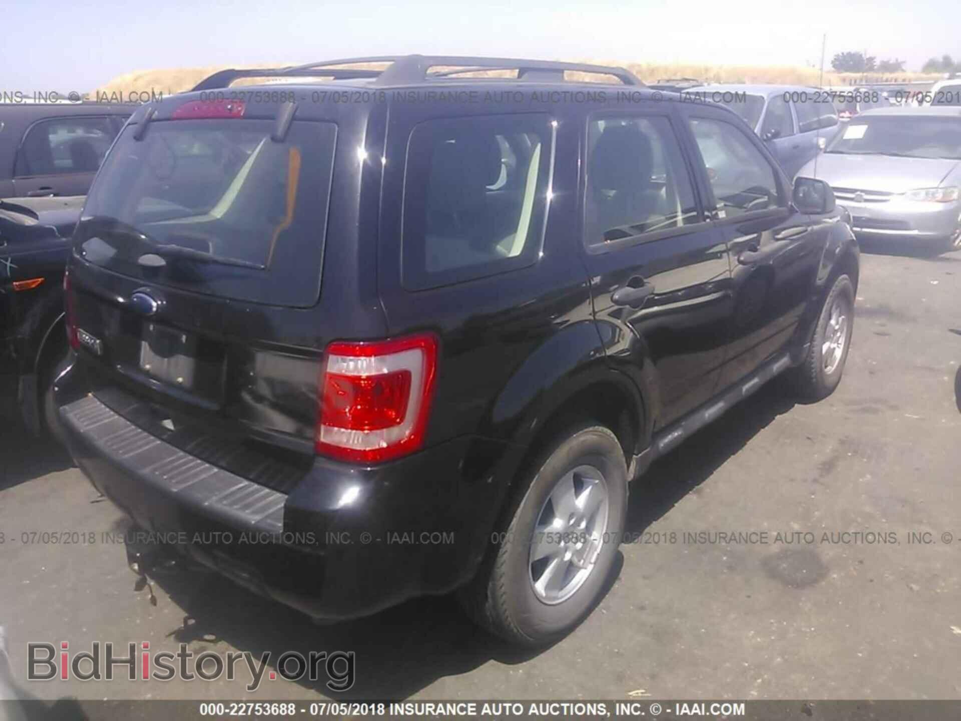2011 Ford Escape - VIN: 1FMCU9C71BKA99722 - Photo 4