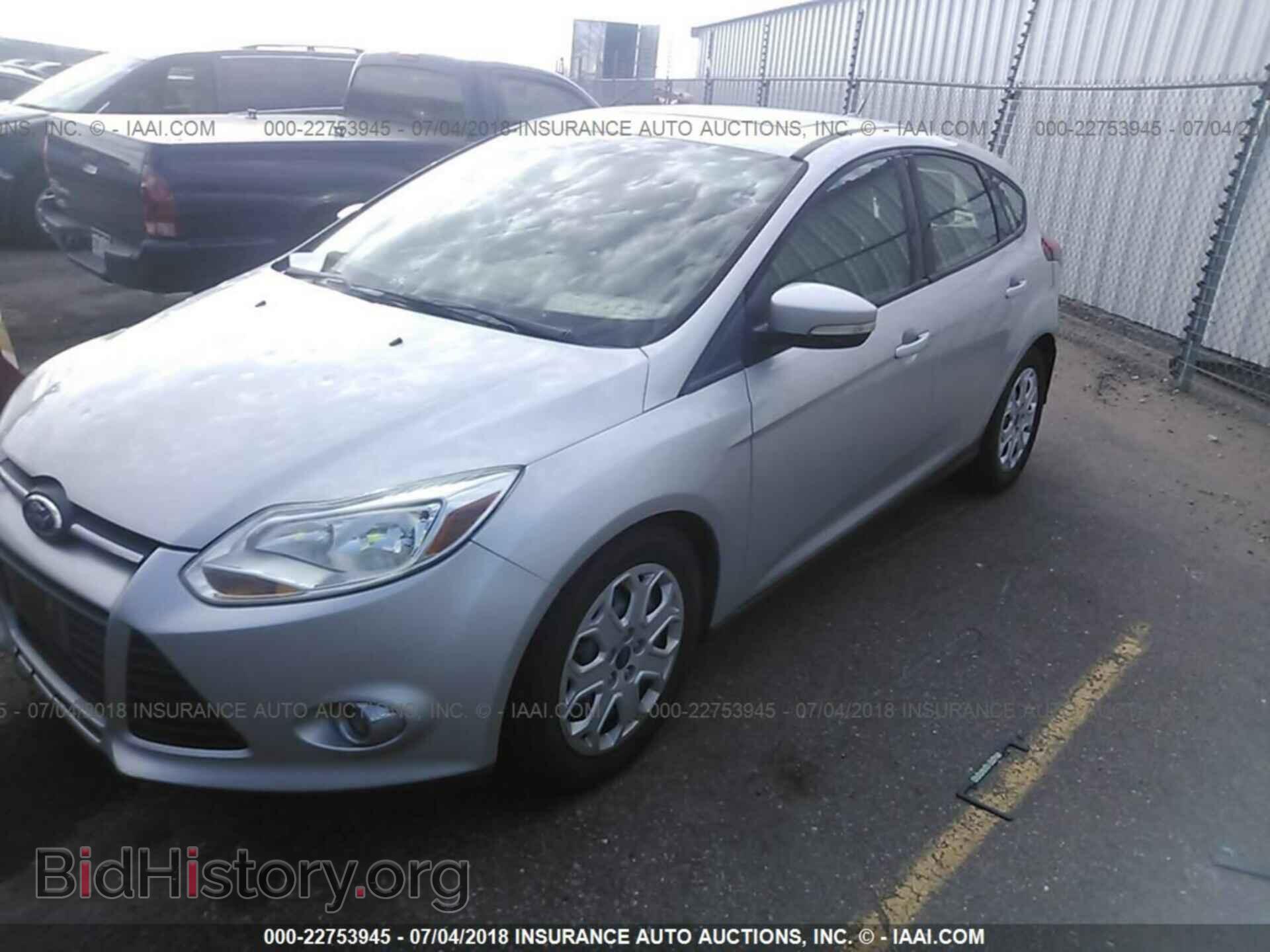 2012 Ford Focus - VIN: 1FAHP3K28CL267605 - Photo 2