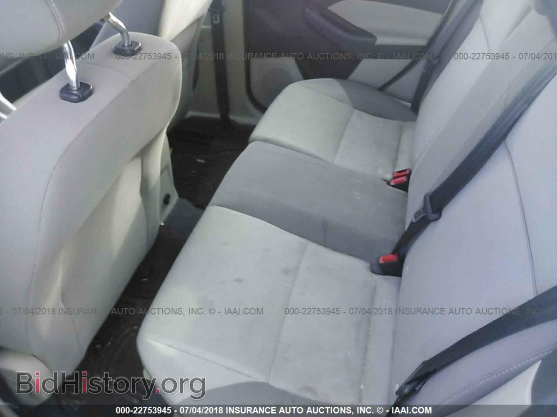 2012 Ford Focus - VIN: 1FAHP3K28CL267605 - Photo 8