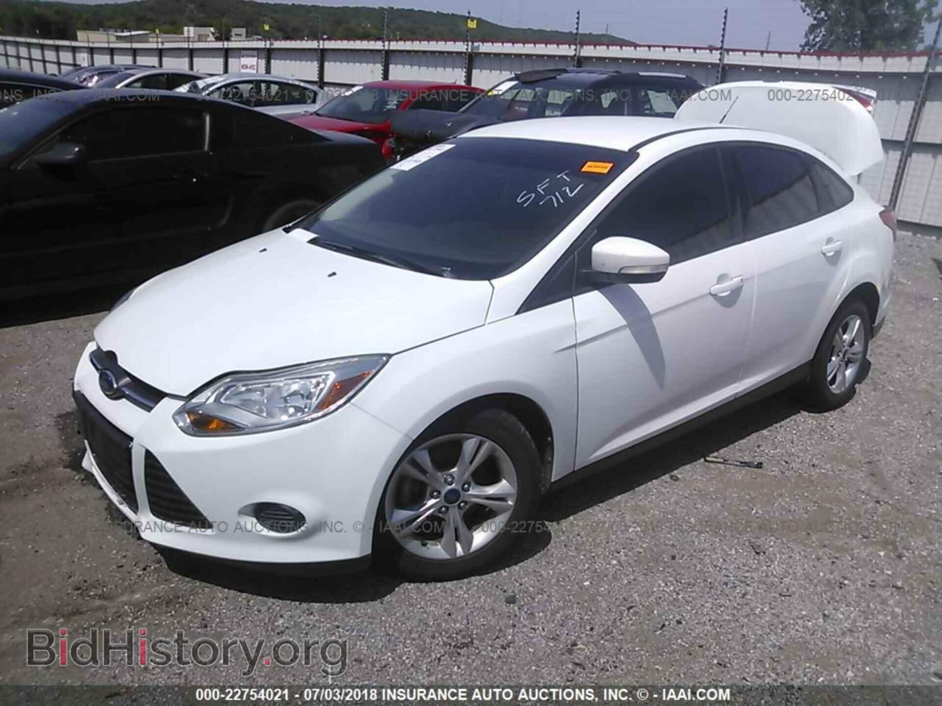 2014 Ford Focus - VIN: 1FADP3F22EL196669 - Photo 2
