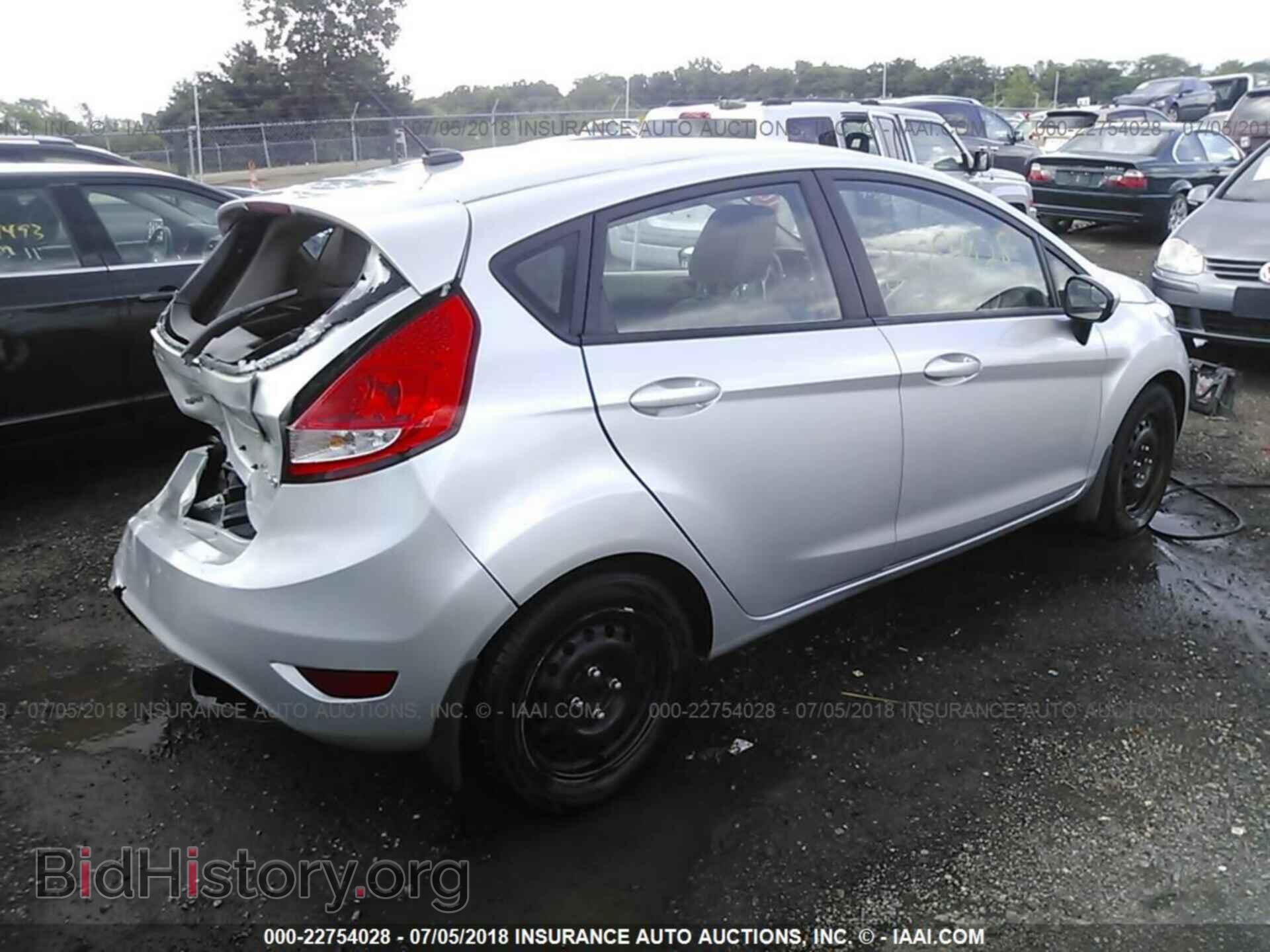2012 Ford Fiesta - VIN: 3FADP4EJ3CM128830 - Photo 4