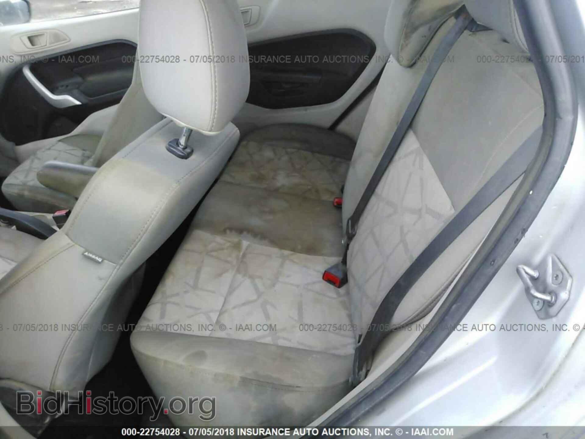 2012 Ford Fiesta - VIN: 3FADP4EJ3CM128830 - Photo 8