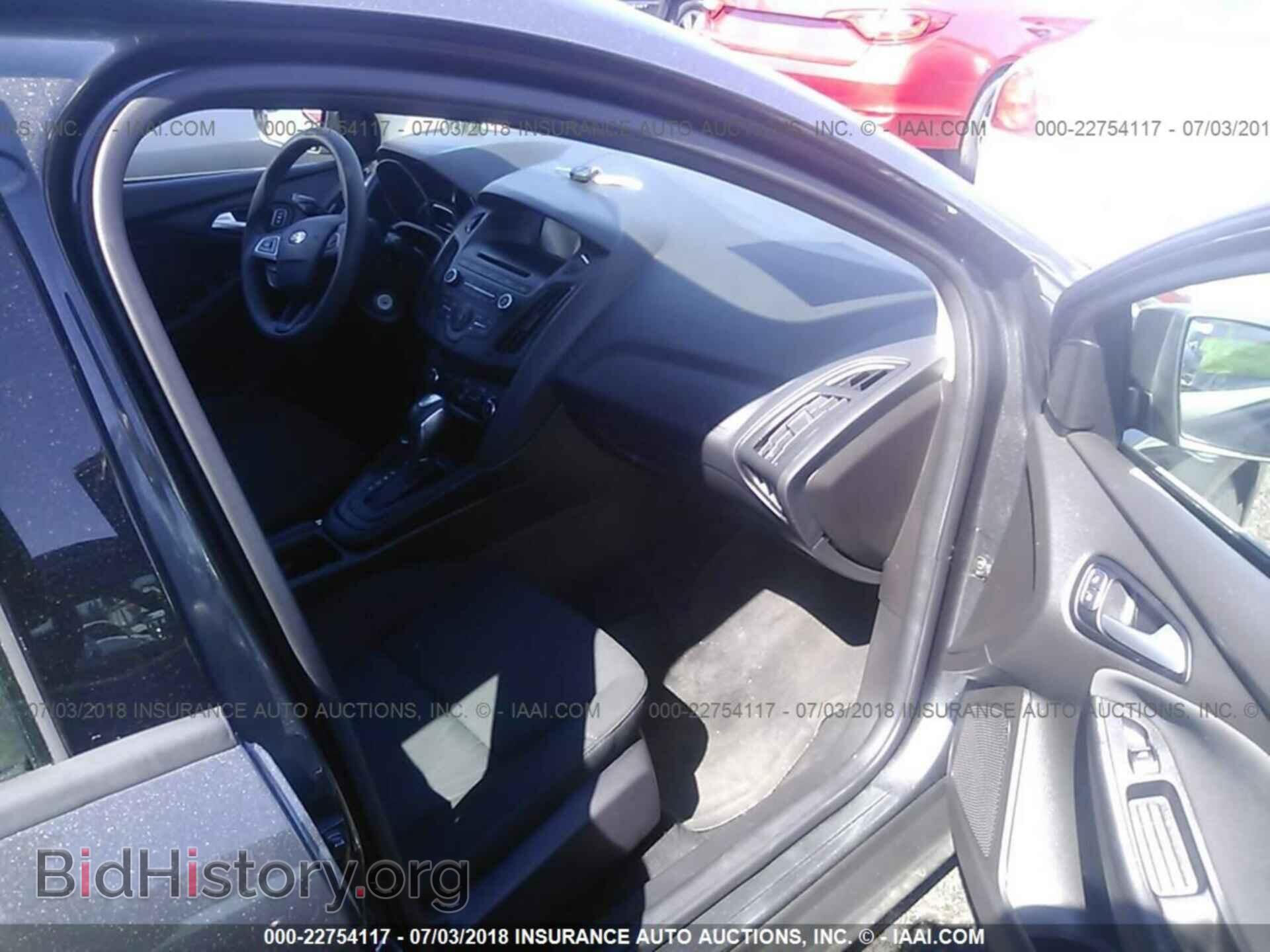 2016 Ford Focus - VIN: 1FADP3F25GL247181 - Фото 5