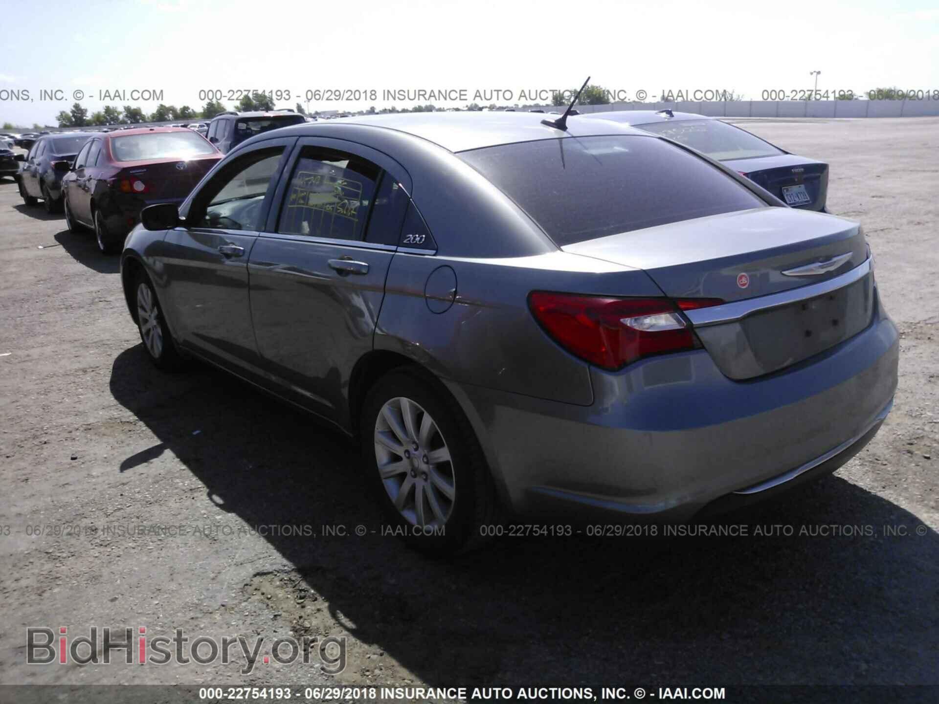 2013 Chrysler 200 - VIN: 1C3CCBBB9DN577685 - Photo 3
