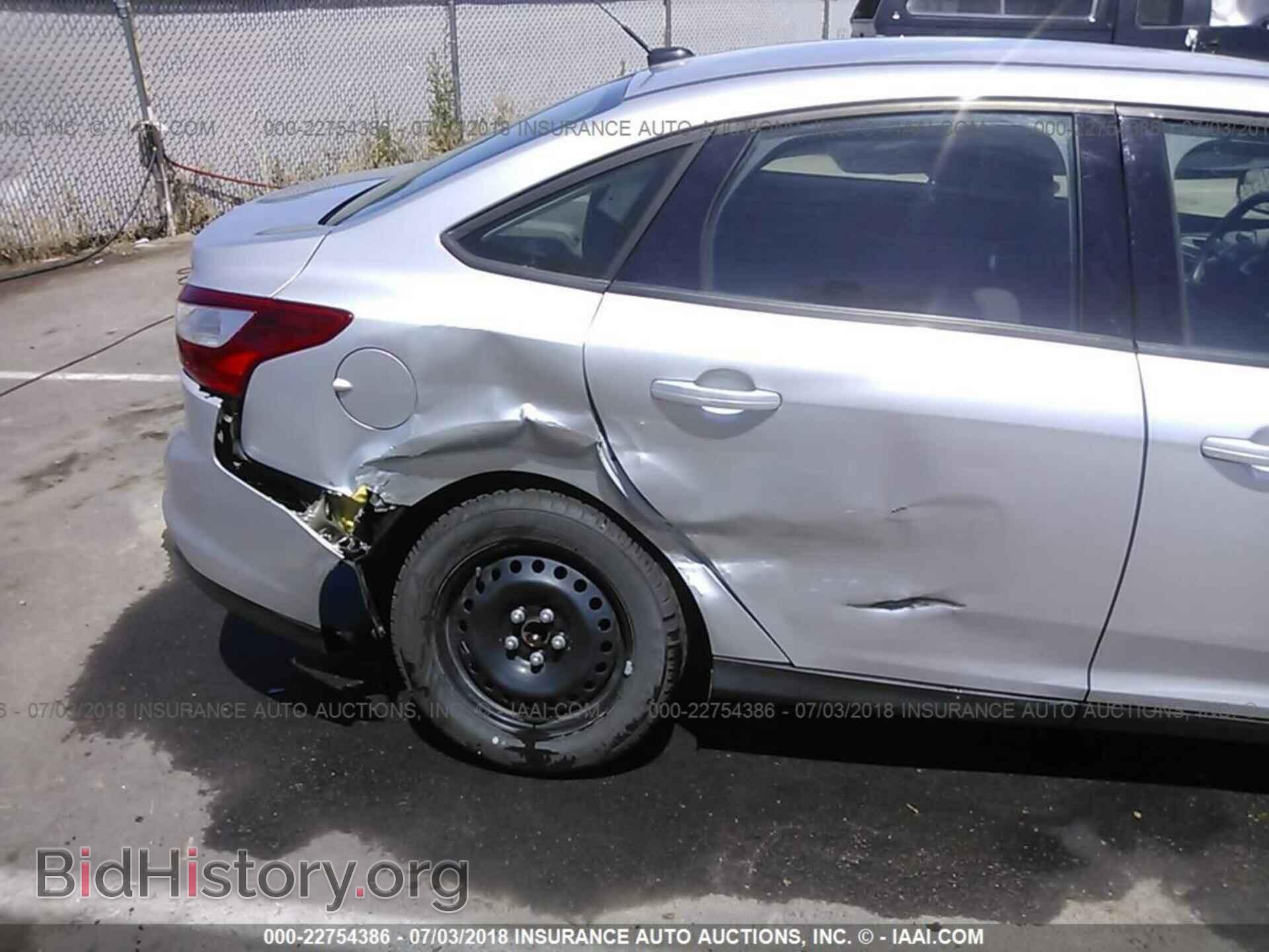 2012 Ford Focus - VIN: 1FAHP3F24CL212059 - Photo 6