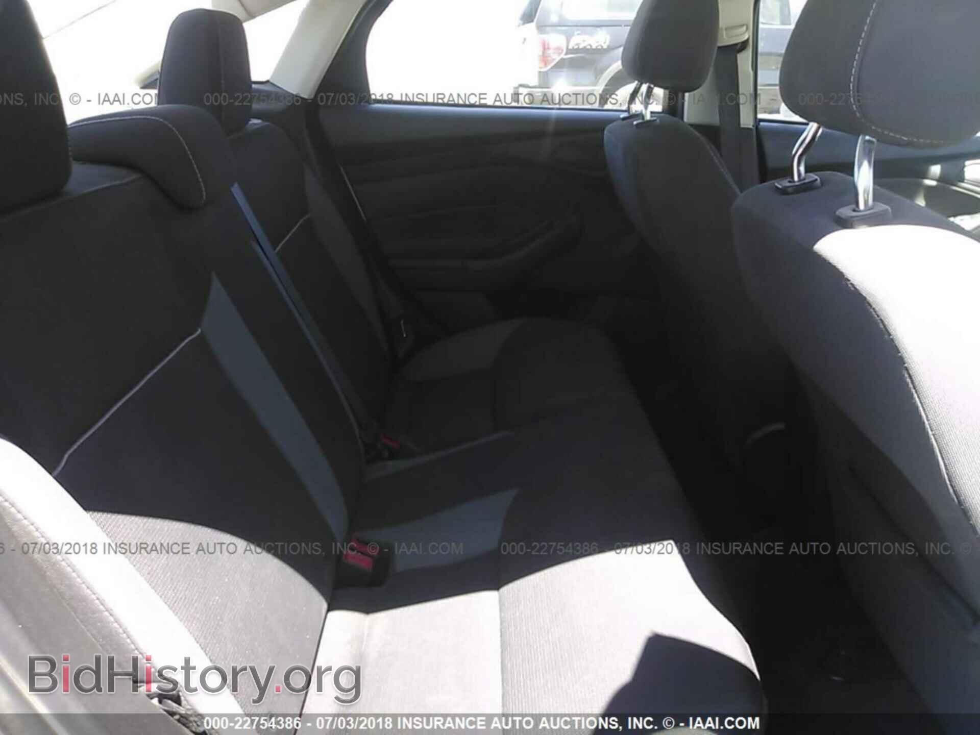 2012 Ford Focus - VIN: 1FAHP3F24CL212059 - Photo 8