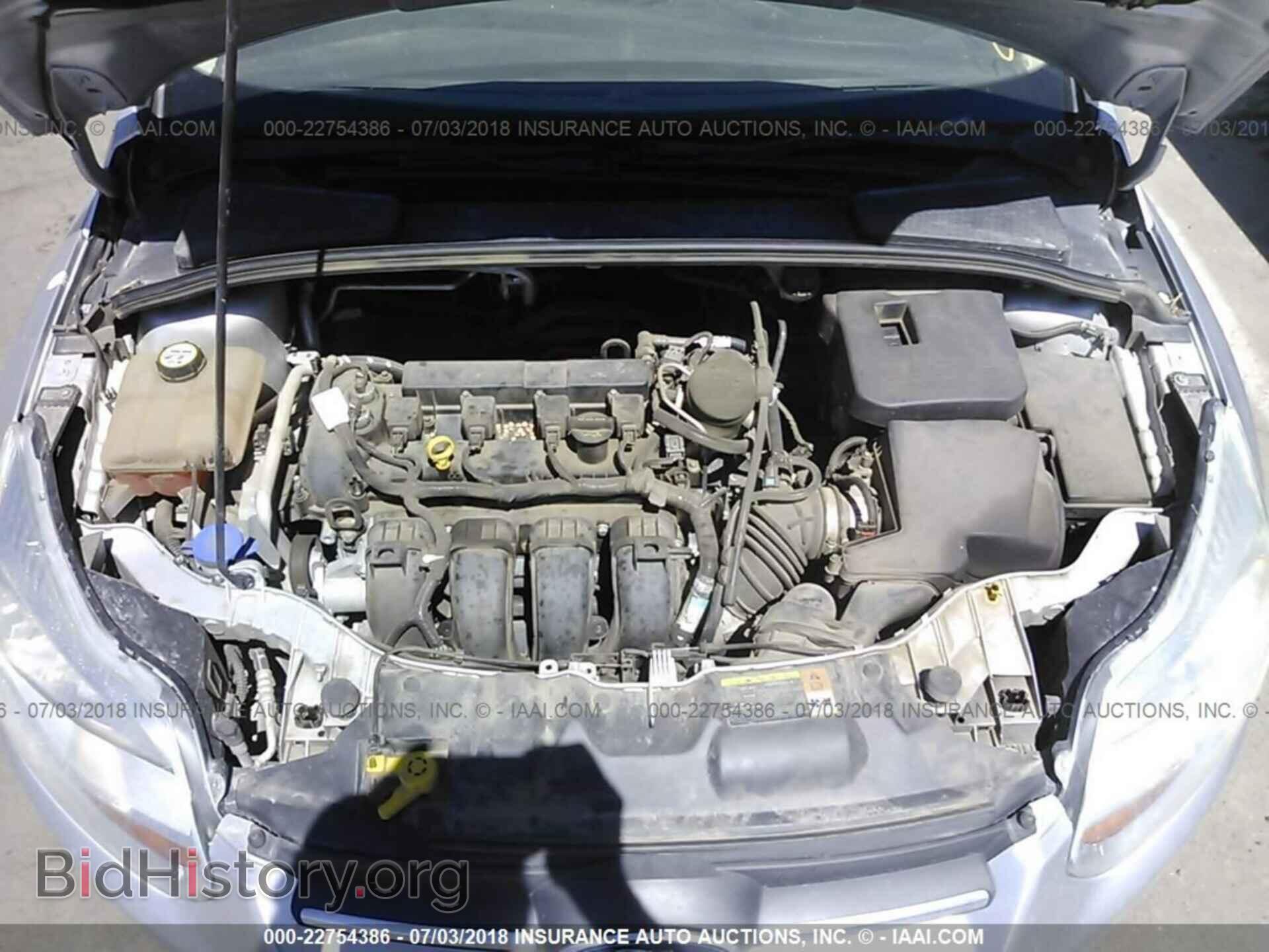 2012 Ford Focus - VIN: 1FAHP3F24CL212059 - Photo 10