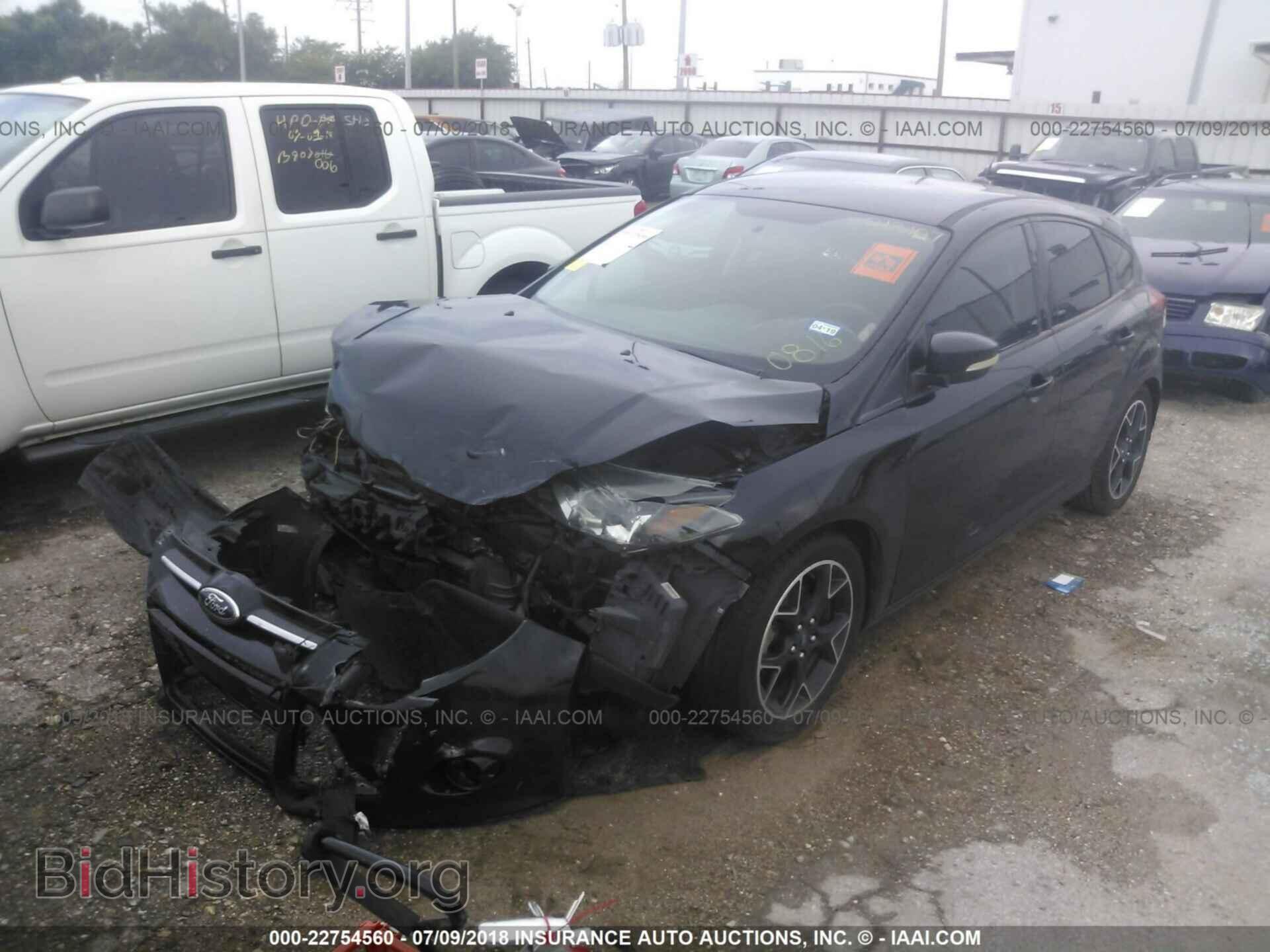 2013 Ford Focus - VIN: 1FADP3K26DL220816 - Photo 2