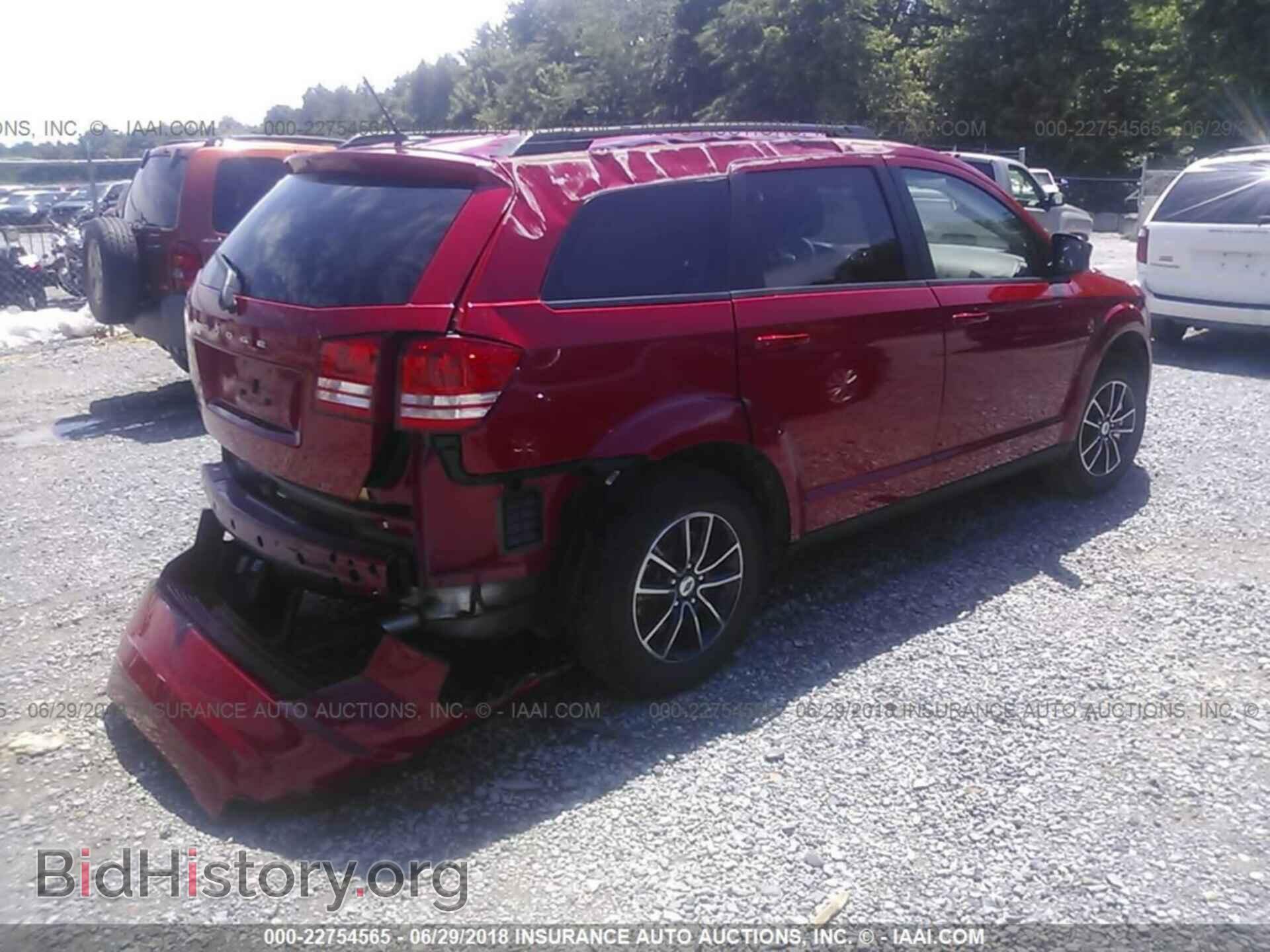 2018 Dodge Journey - VIN: 3C4PDCAB9JT236803 - Photo 4