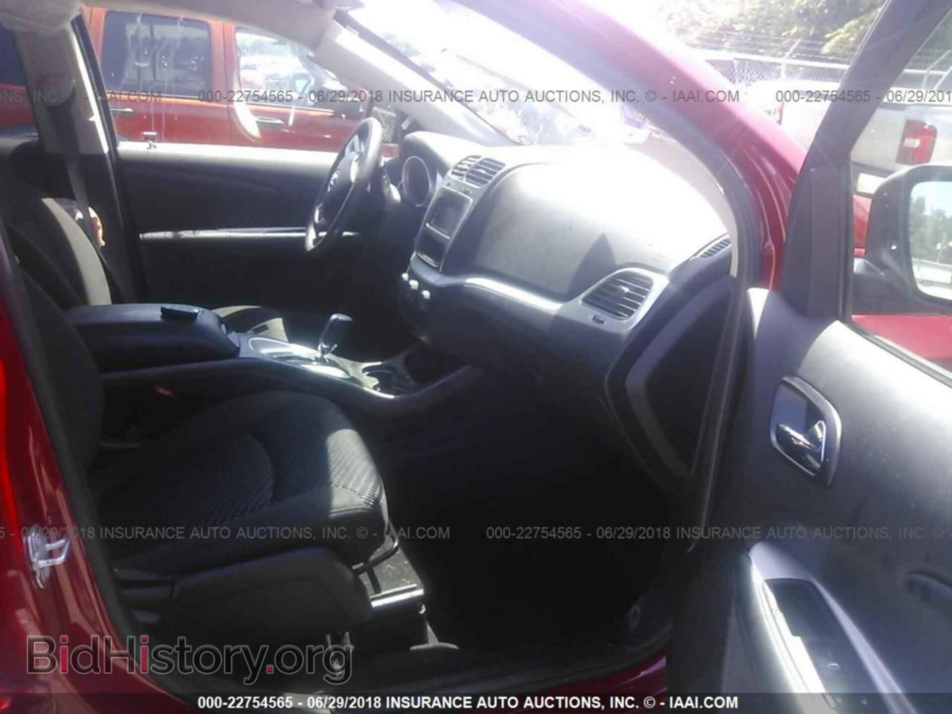 2018 Dodge Journey - VIN: 3C4PDCAB9JT236803 - Photo 5