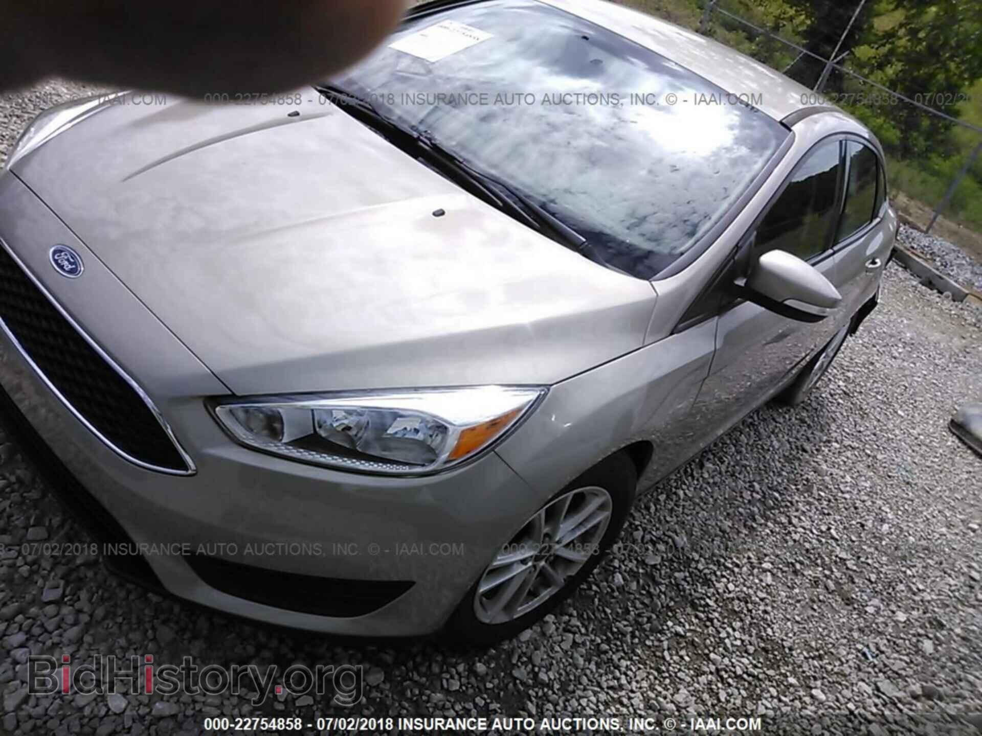 2015 Ford Focus - VIN: 1FADP3F29FL379326 - Photo 2