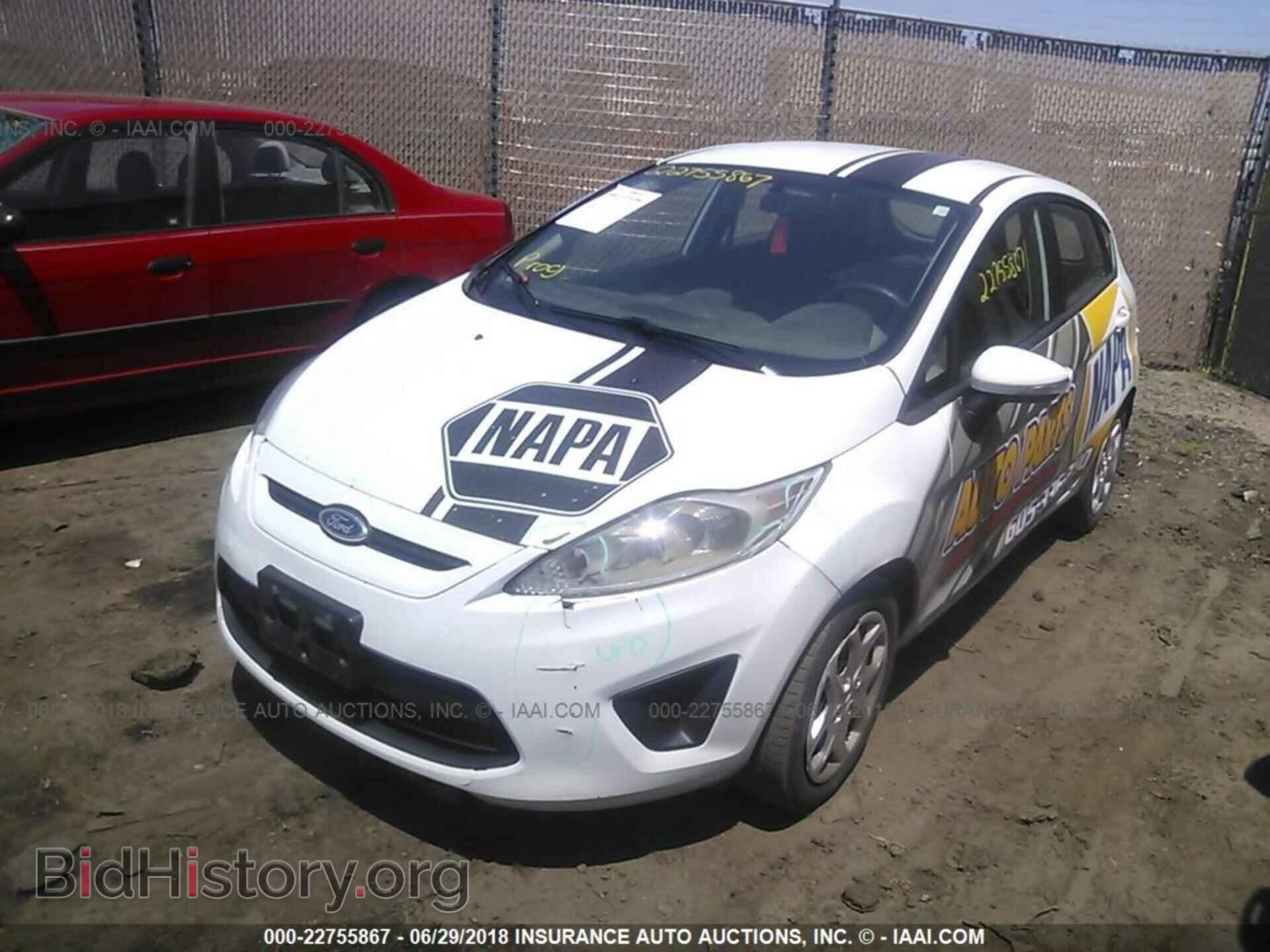 2013 Ford Fiesta - VIN: 3FADP4EJ8DM156074 - Фото 2