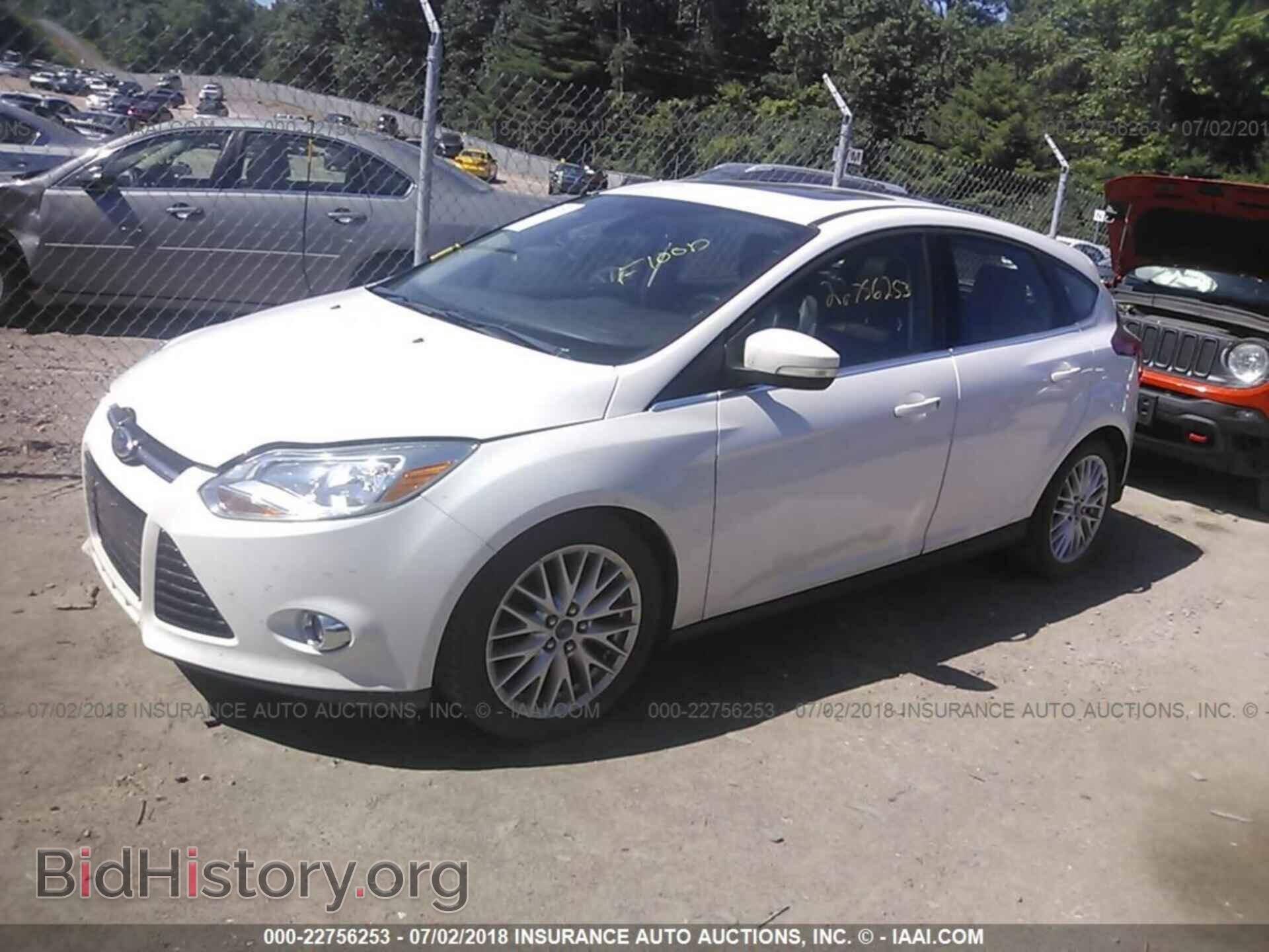 2012 Ford Focus - VIN: 1FAHP3M28CL257539 - Photo 2