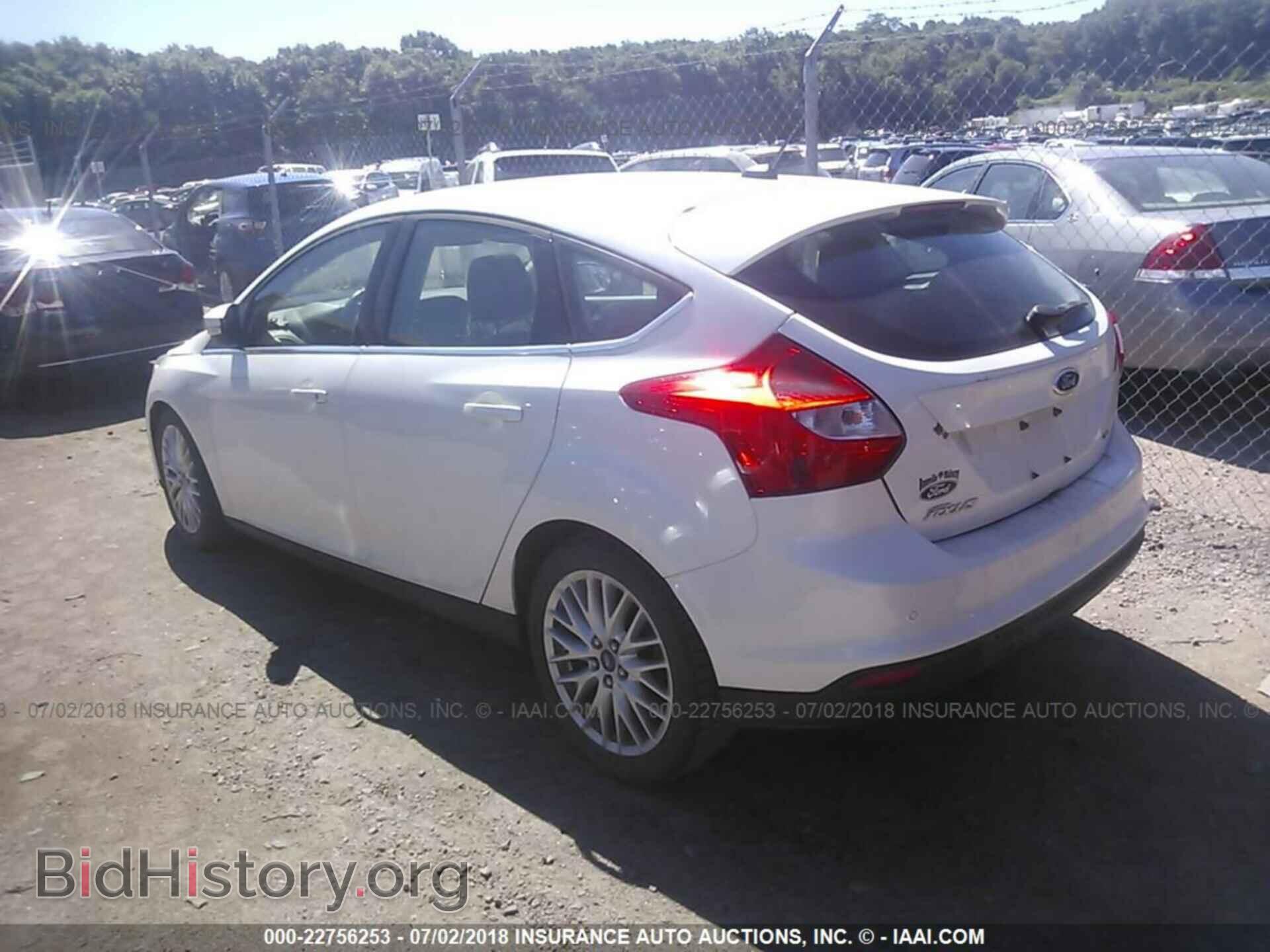 2012 Ford Focus - VIN: 1FAHP3M28CL257539 - Photo 3