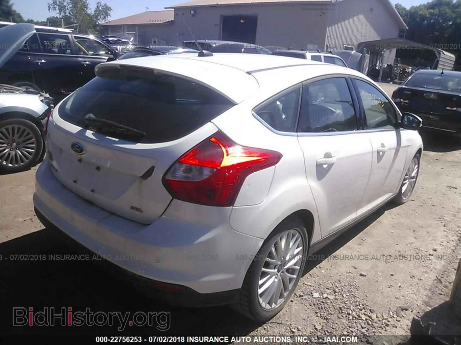 2012 Ford Focus - VIN: 1FAHP3M28CL257539 - Photo 4