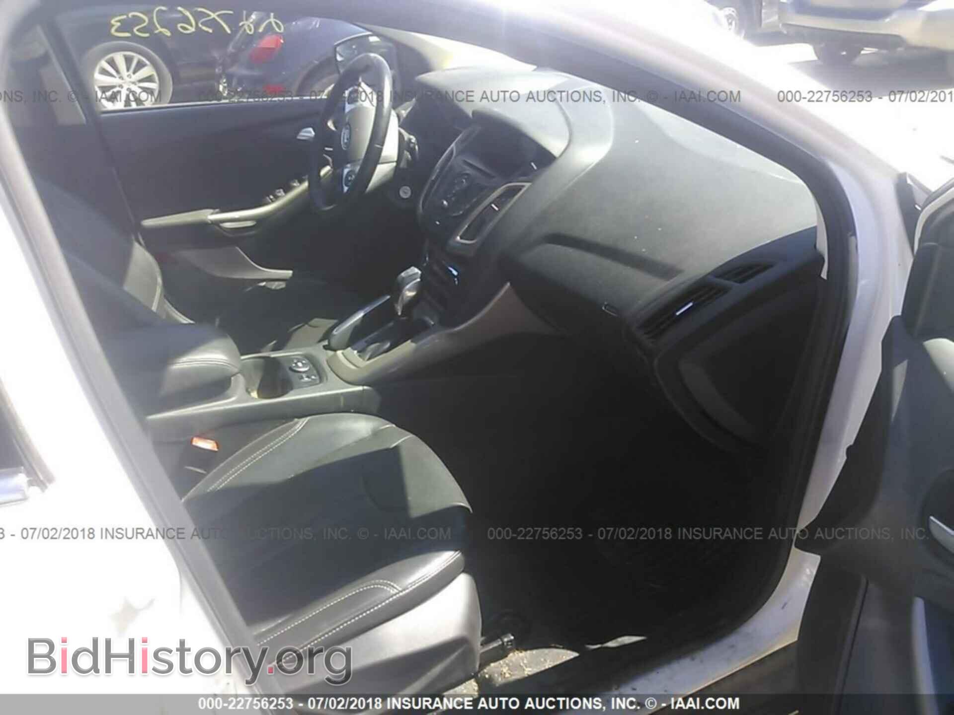 2012 Ford Focus - VIN: 1FAHP3M28CL257539 - Photo 5