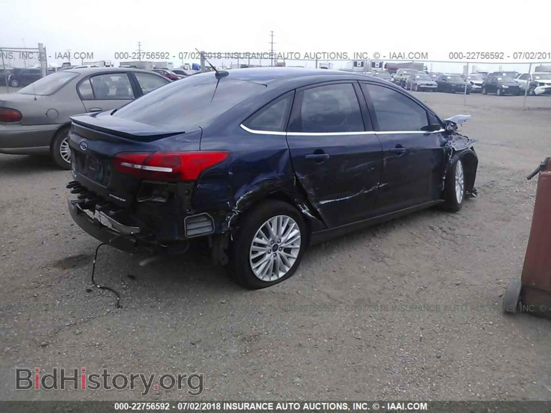 2017 Ford Focus - VIN: 1FADP3J27HL328630 - Фото 4