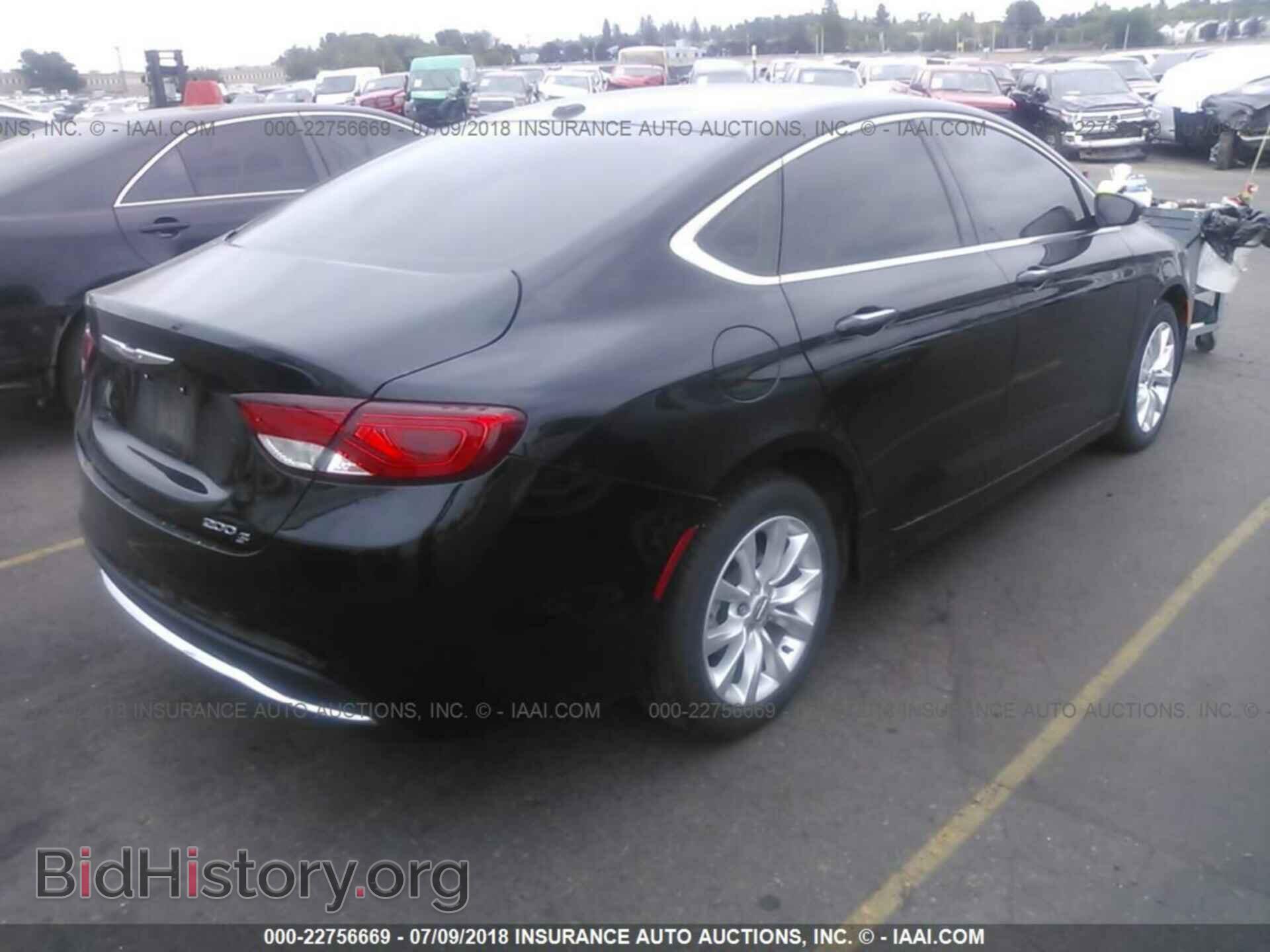 2015 Chrysler 200 - VIN: 1C3CCCCB3FN545595 - Photo 4