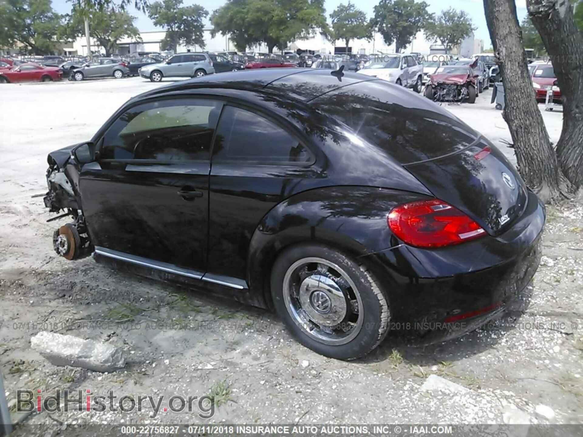 2012 Volkswagen Beetle - VIN: 3VWJP7AT0CM644744 - Фото 3