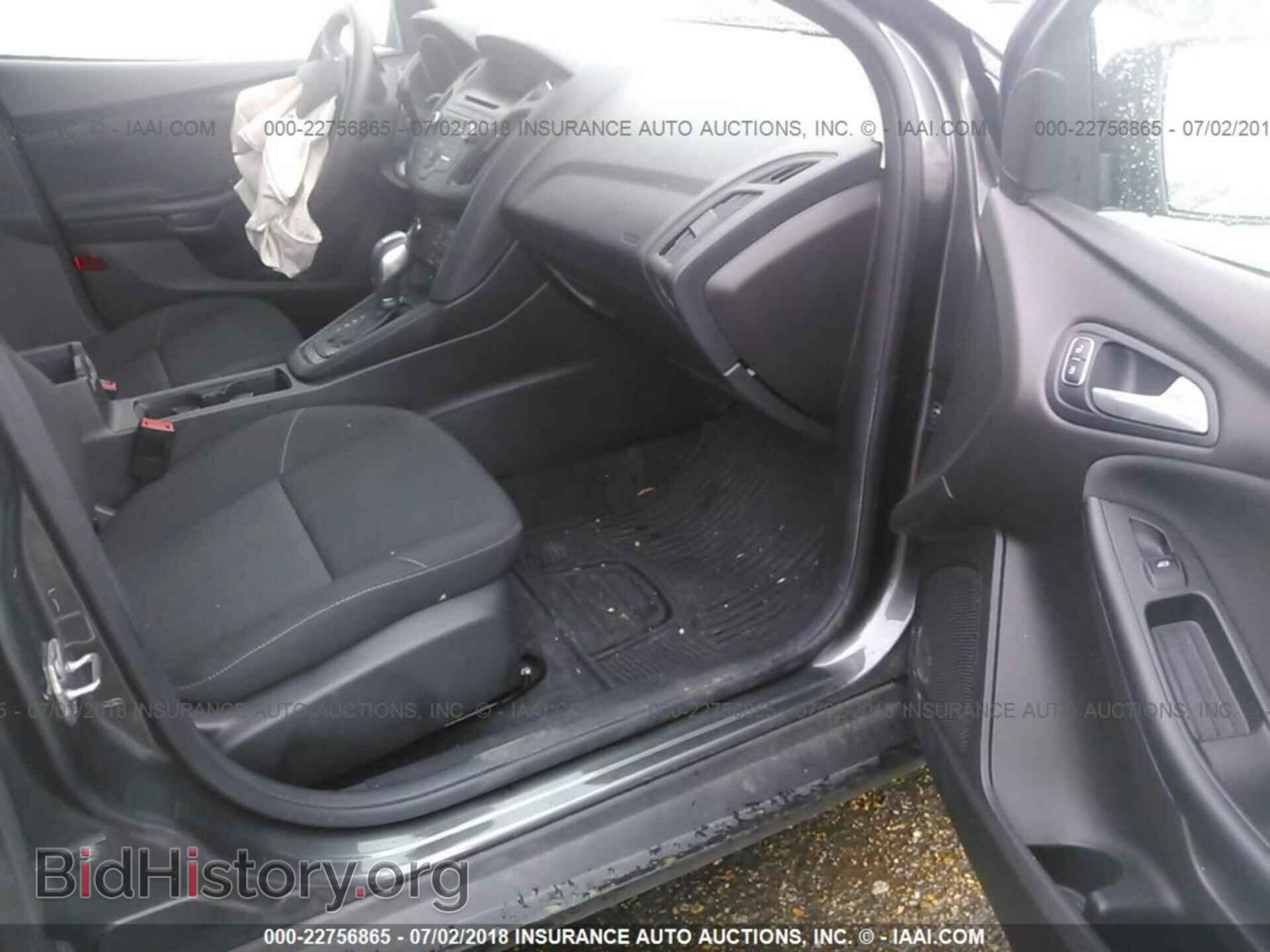 2016 Ford Focus - VIN: 1FADP3F20GL241837 - Фото 5