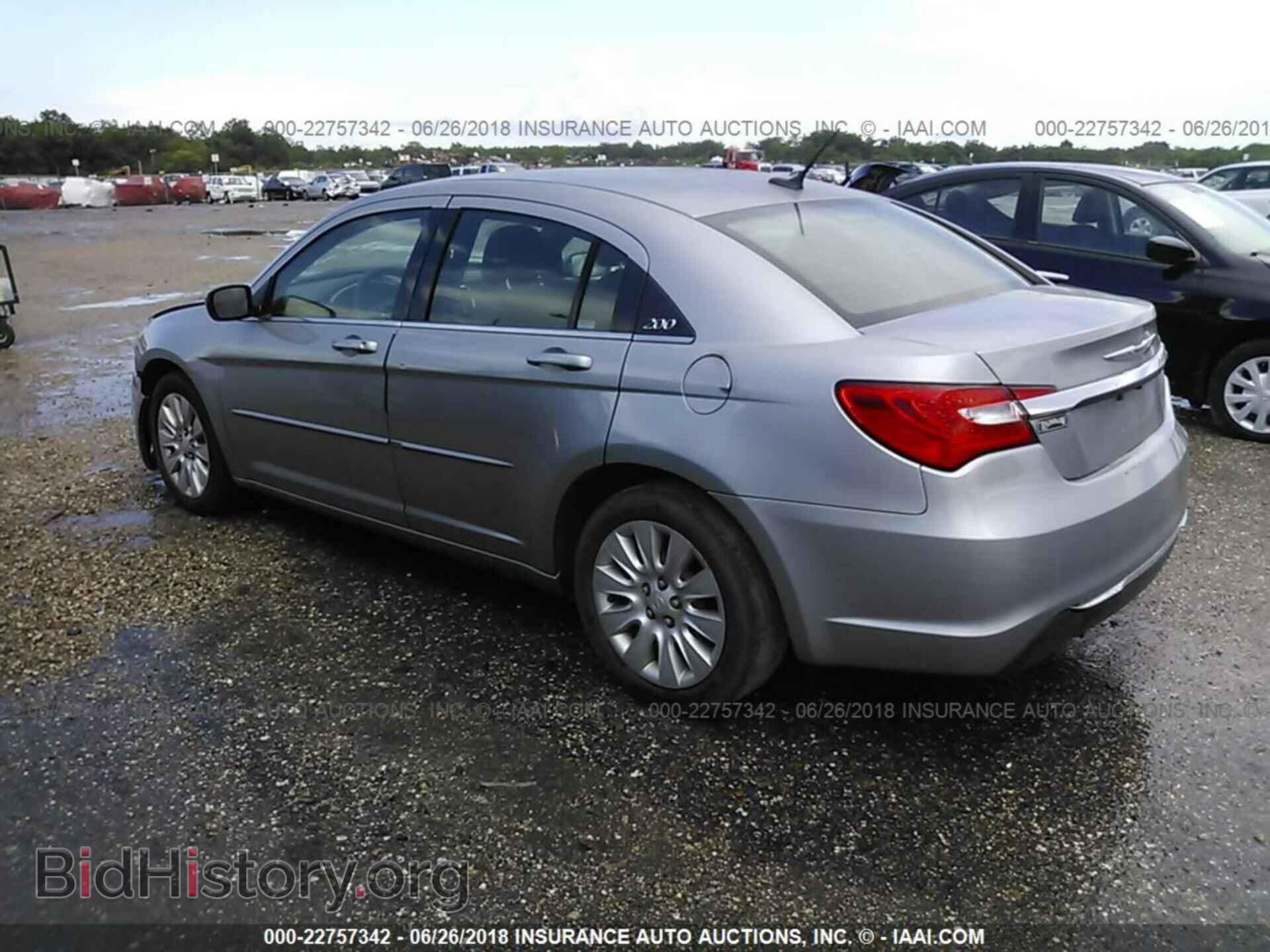2013 Chrysler 200 - VIN: 1C3CCBAB0DN588494 - Фото 3